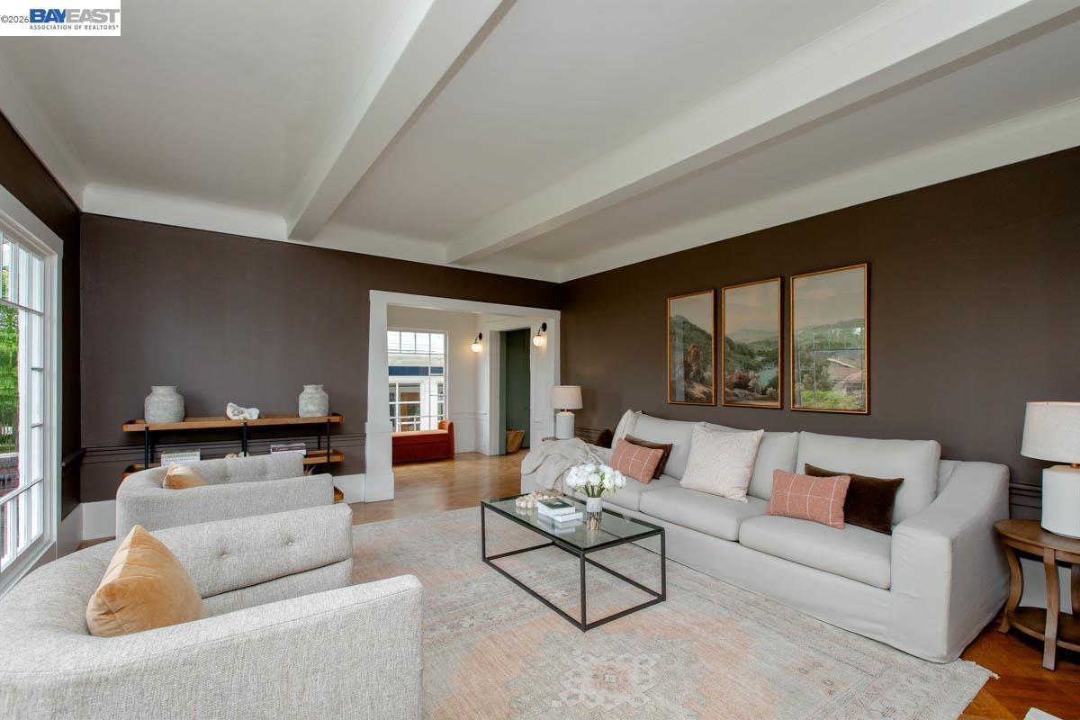 Detail Gallery Image 10 of 60 For 1716 Santa Clara Ave, Alameda,  CA 94501 - 6 Beds | 2 Baths