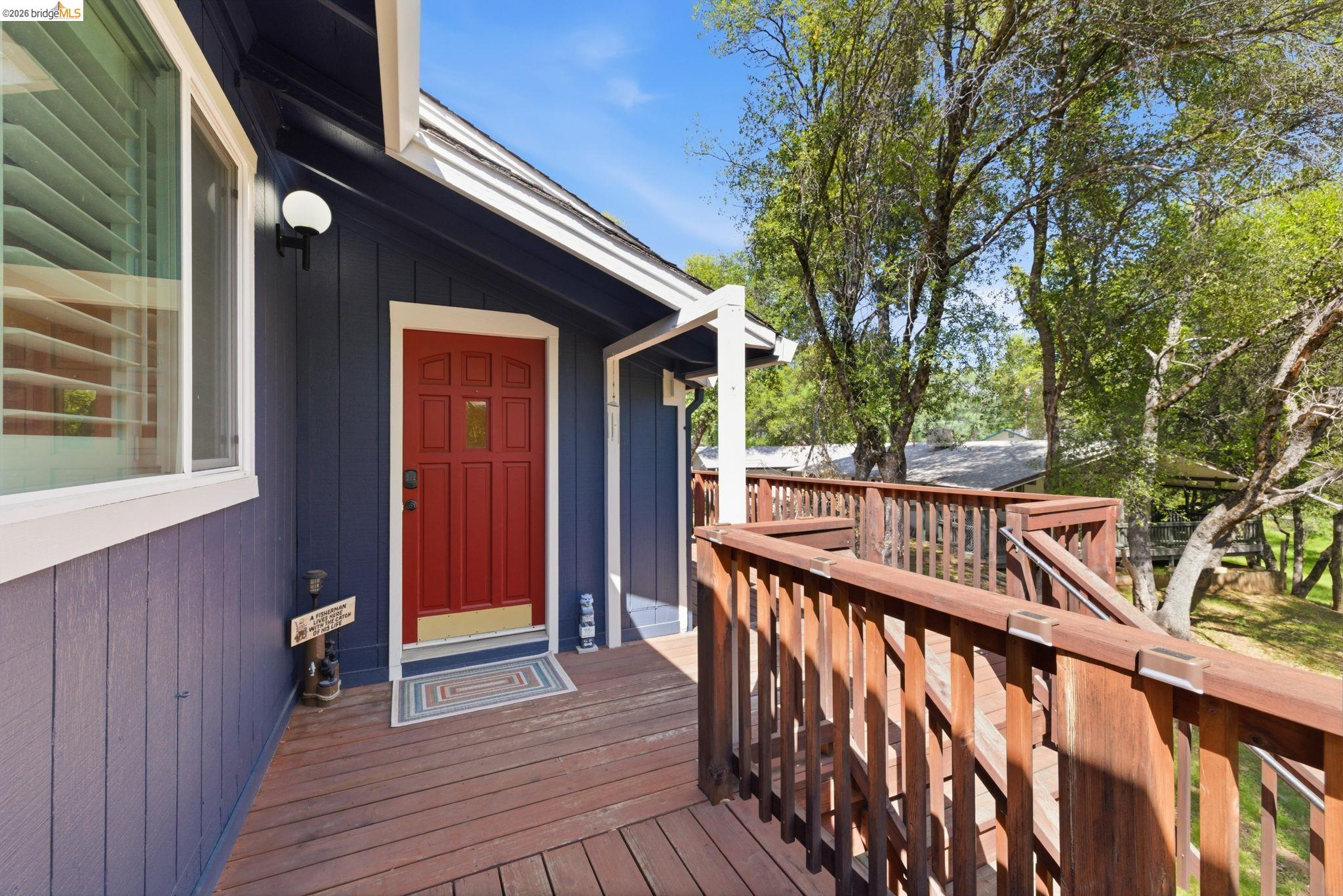 Detail Gallery Image 2 of 34 For 12905 Green Valley Cir, Groveland,  CA 95321-9543 - 3 Beds | 3 Baths