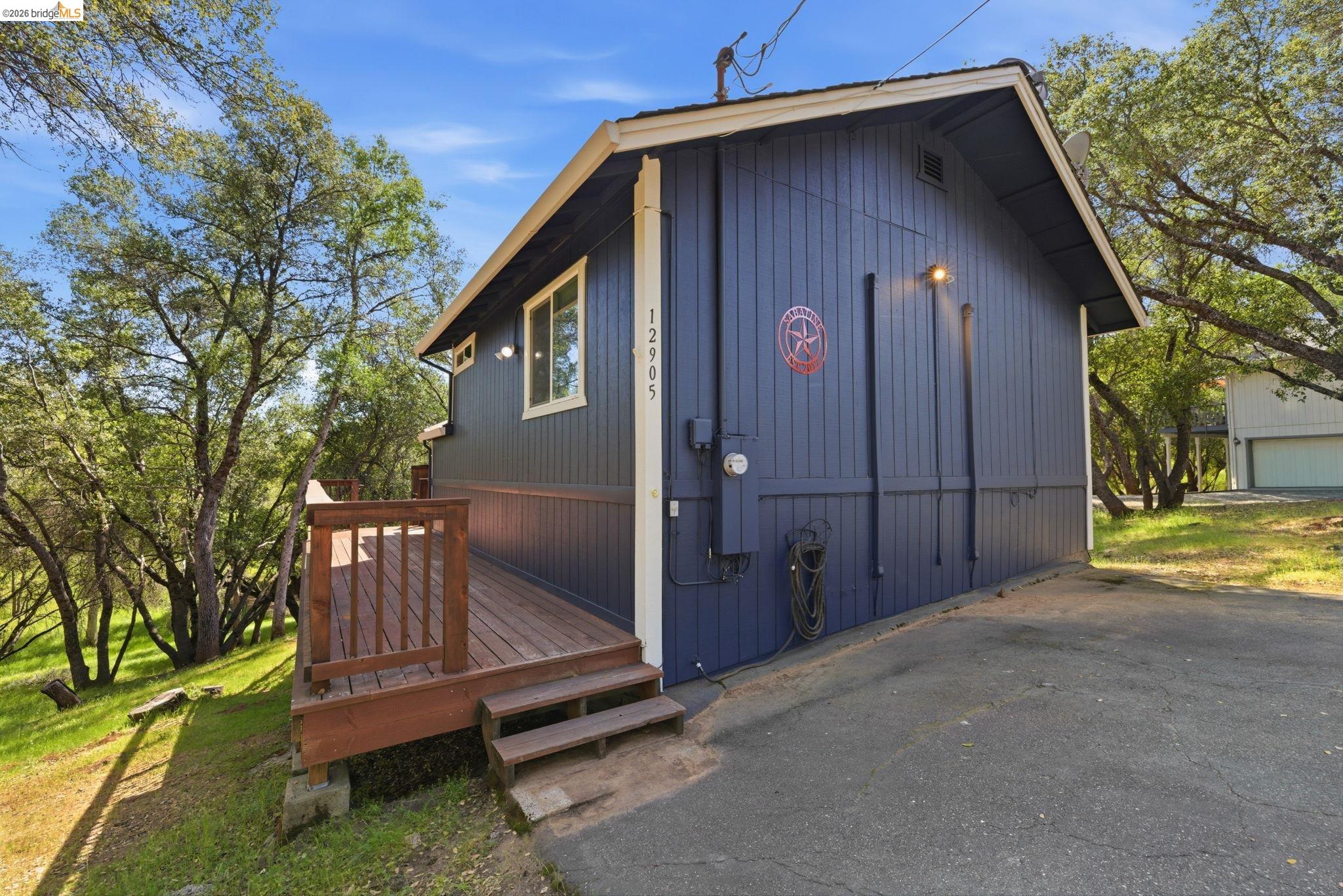 Detail Gallery Image 3 of 34 For 12905 Green Valley Cir, Groveland,  CA 95321-9543 - 3 Beds | 3 Baths