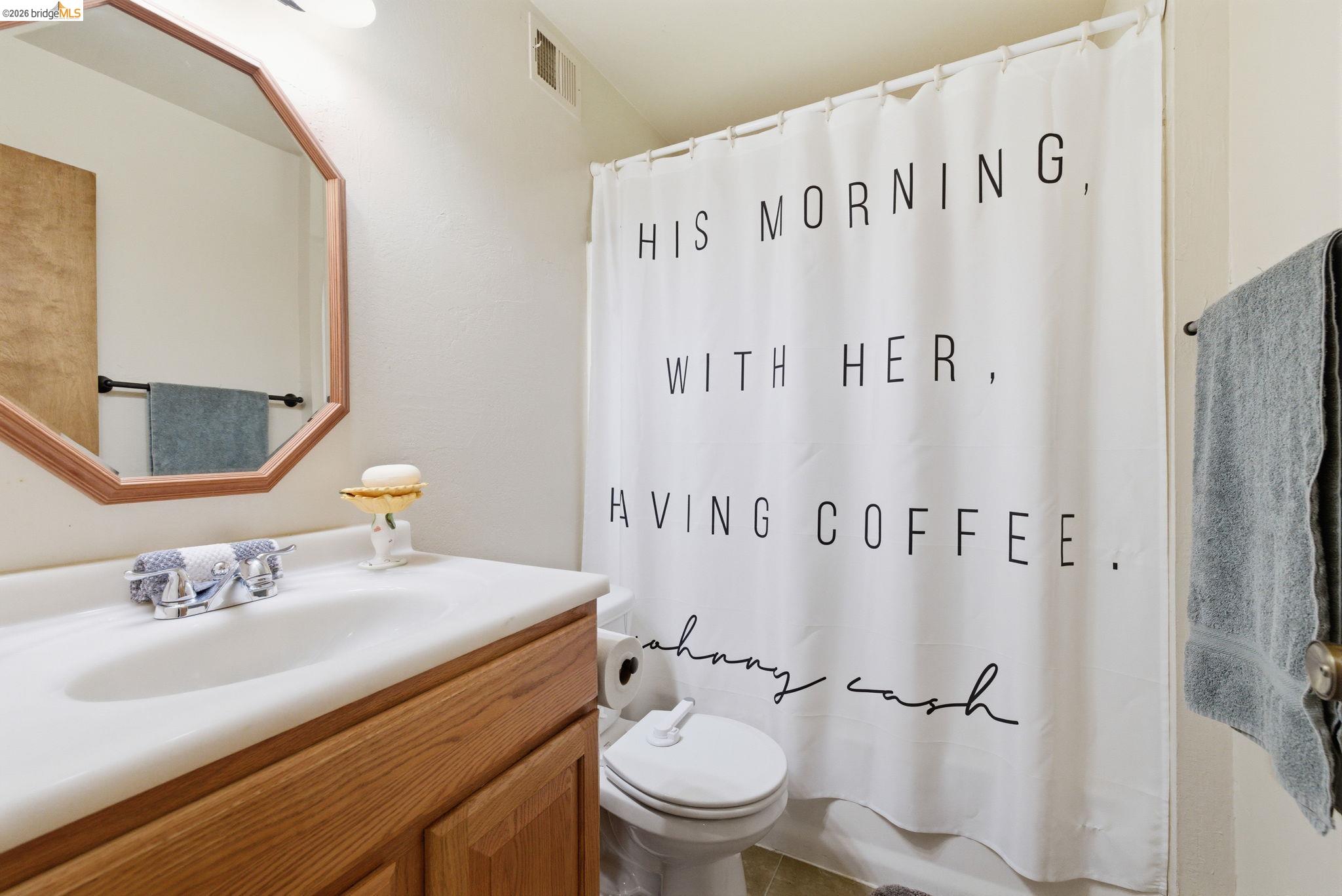 Detail Gallery Image 22 of 34 For 12905 Green Valley Cir, Groveland,  CA 95321-9543 - 3 Beds | 3 Baths