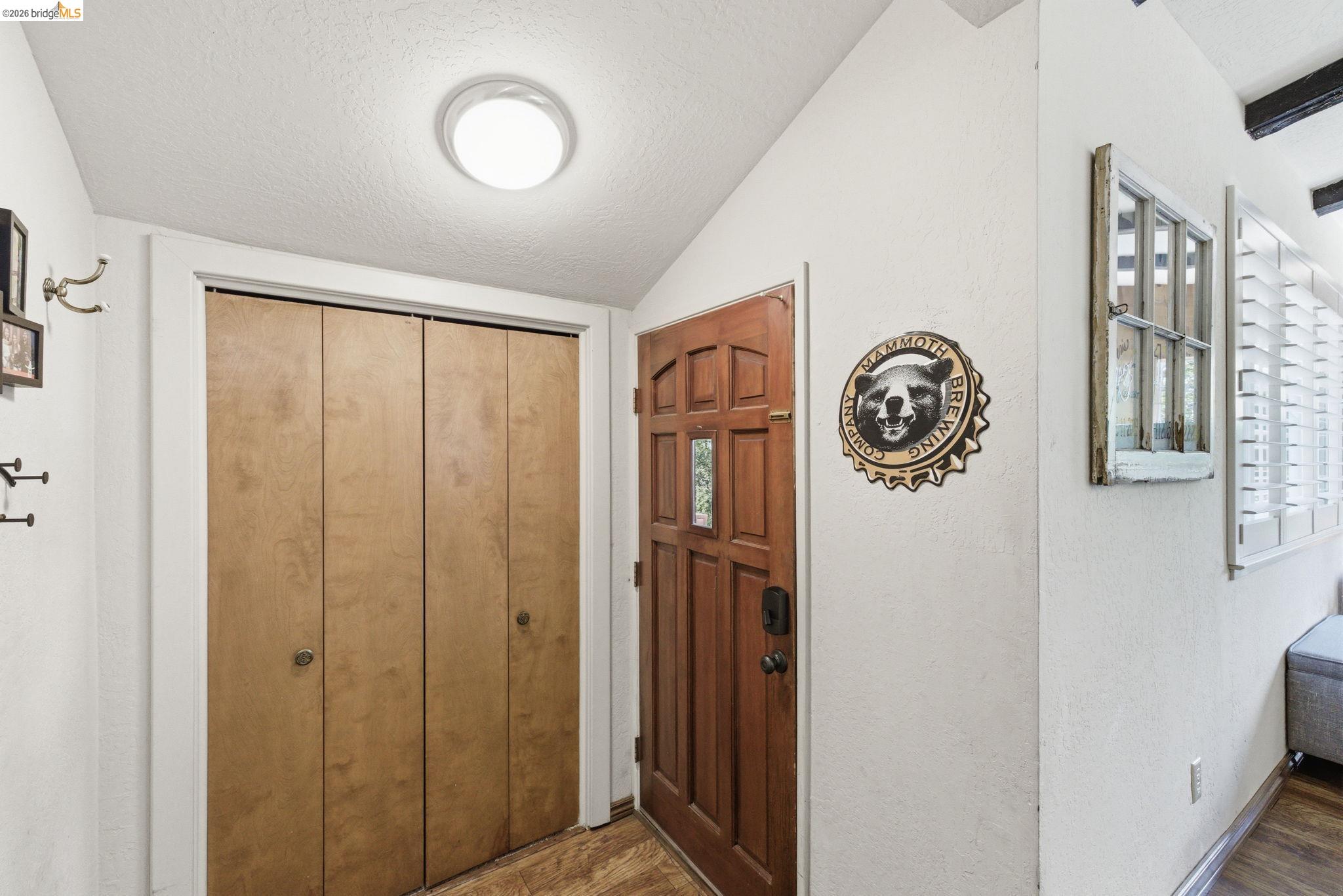 Detail Gallery Image 4 of 34 For 12905 Green Valley Cir, Groveland,  CA 95321-9543 - 3 Beds | 3 Baths