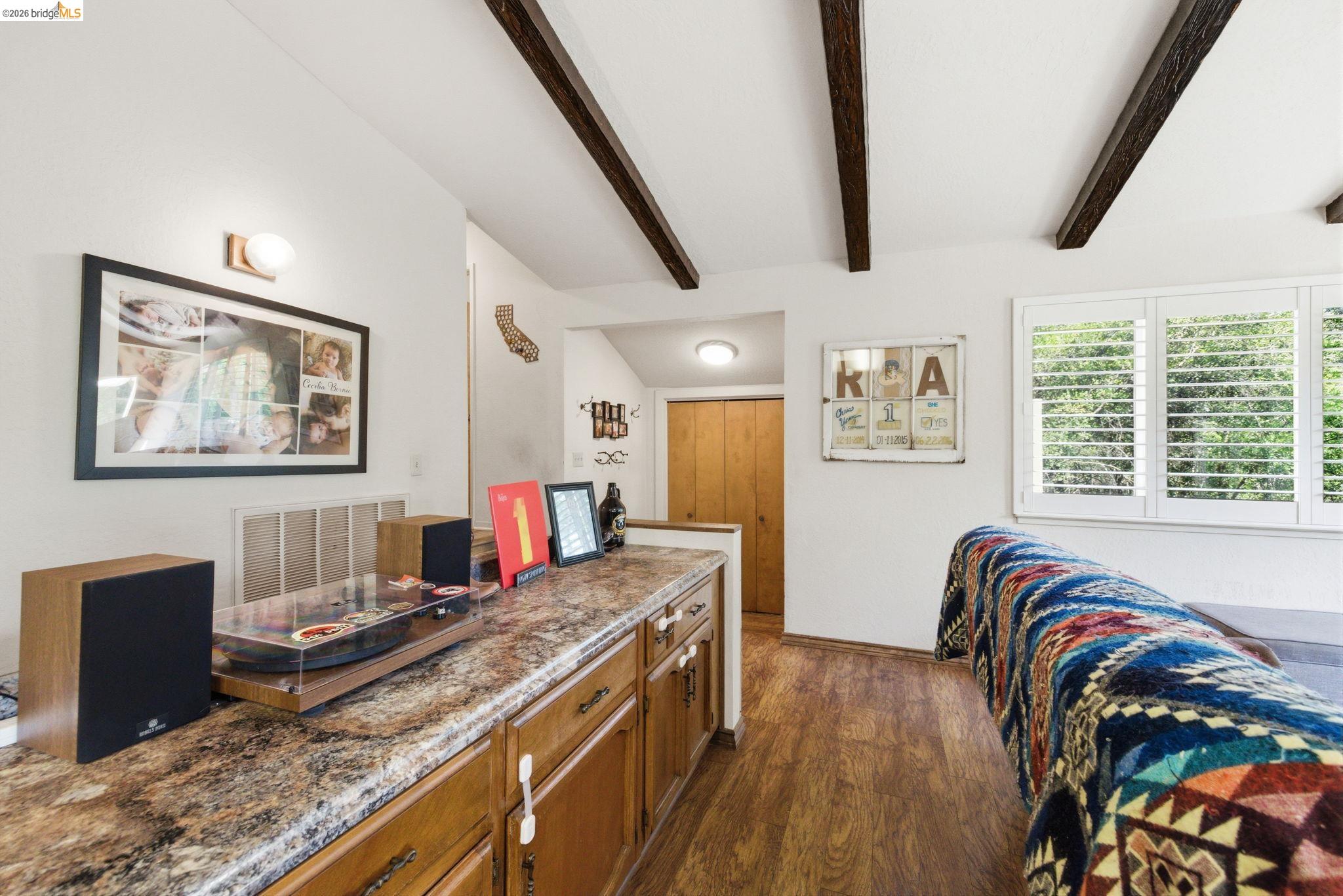 Detail Gallery Image 7 of 34 For 12905 Green Valley Cir, Groveland,  CA 95321-9543 - 3 Beds | 3 Baths