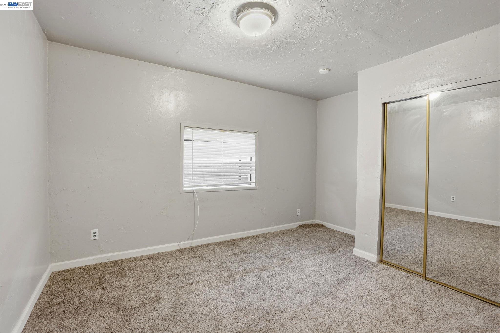 Detail Gallery Image 13 of 23 For 1021 72nd Ave, Oakland,  CA 94621 - 2 Beds | 2 Baths