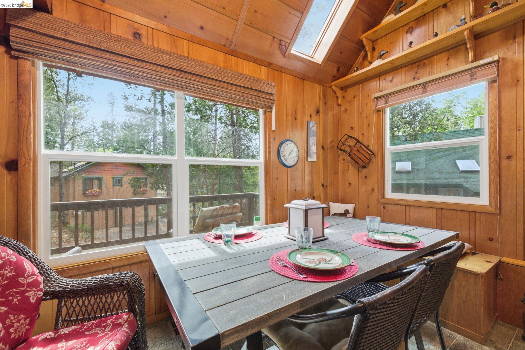 Detail Gallery Image 5 of 53 For 18838 Sequoia Lane E., Twain Harte,  CA 95383-9999 - 3 Beds | 2 Baths