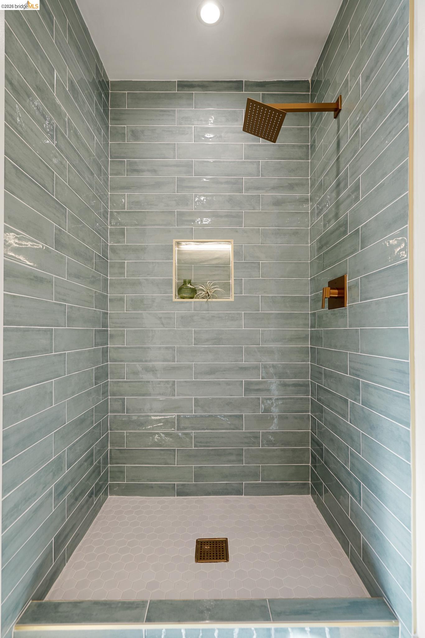 Detail Gallery Image 21 of 46 For 2151 Santa Rita St, Oakland,  CA 94601 - 3 Beds | 2 Baths