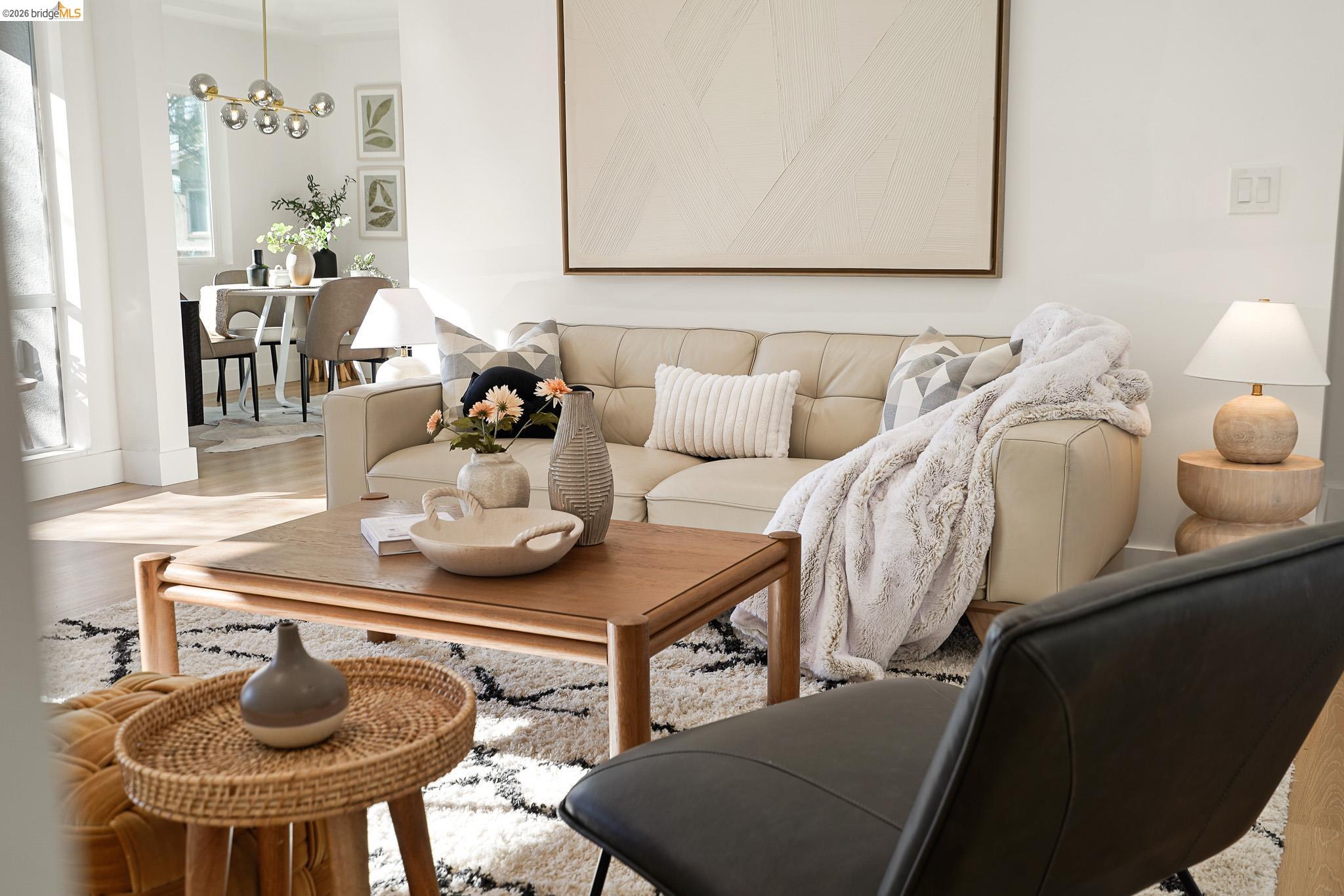 Detail Gallery Image 4 of 46 For 2151 Santa Rita St, Oakland,  CA 94601 - 3 Beds | 2 Baths