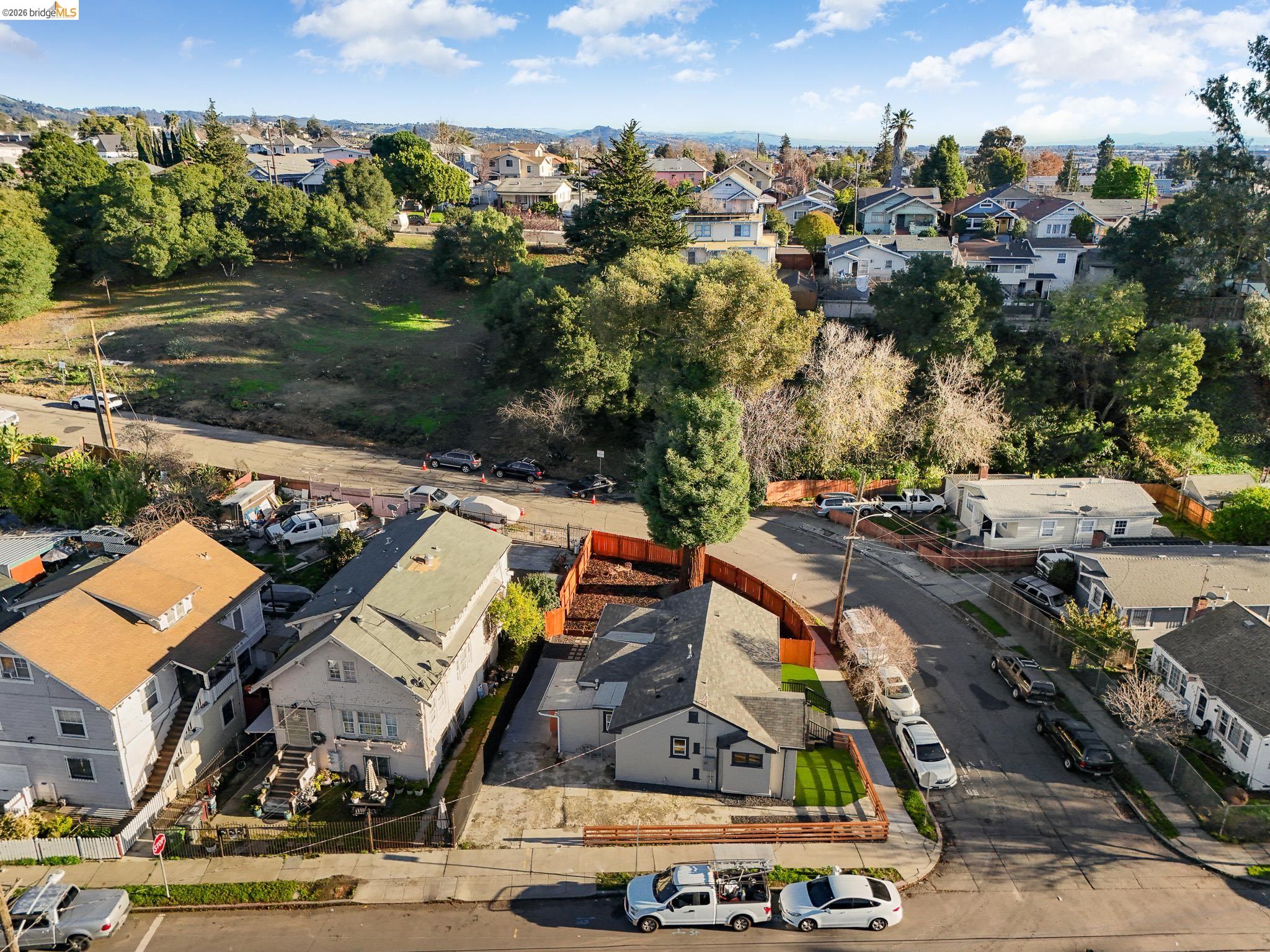 Detail Gallery Image 38 of 46 For 2151 Santa Rita St, Oakland,  CA 94601 - 3 Beds | 2 Baths
