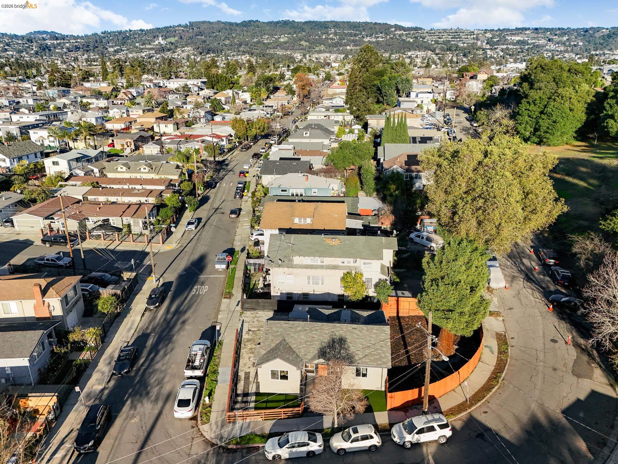 Detail Gallery Image 42 of 46 For 2151 Santa Rita St, Oakland,  CA 94601 - 3 Beds | 2 Baths