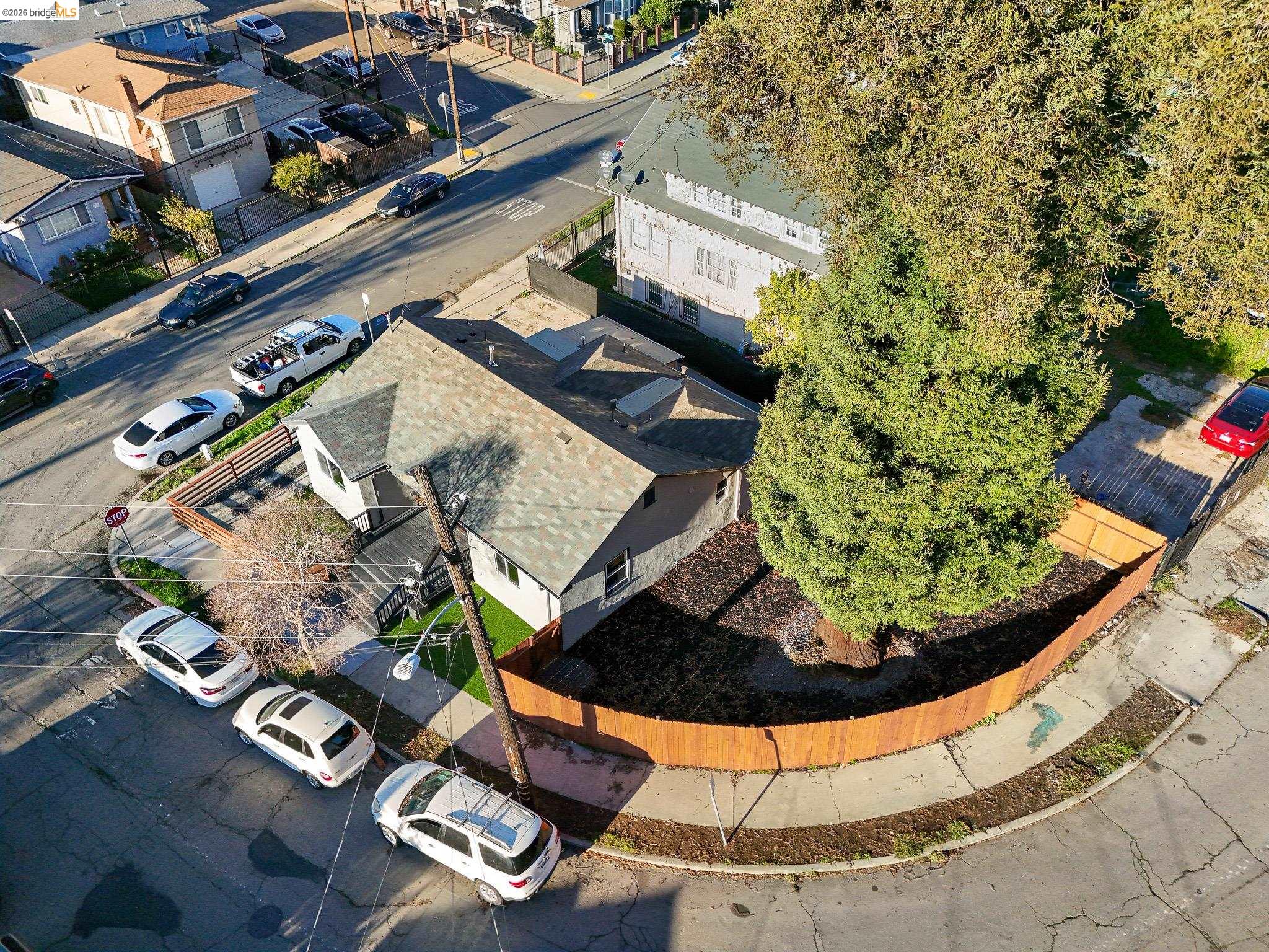 Detail Gallery Image 43 of 46 For 2151 Santa Rita St, Oakland,  CA 94601 - 3 Beds | 2 Baths