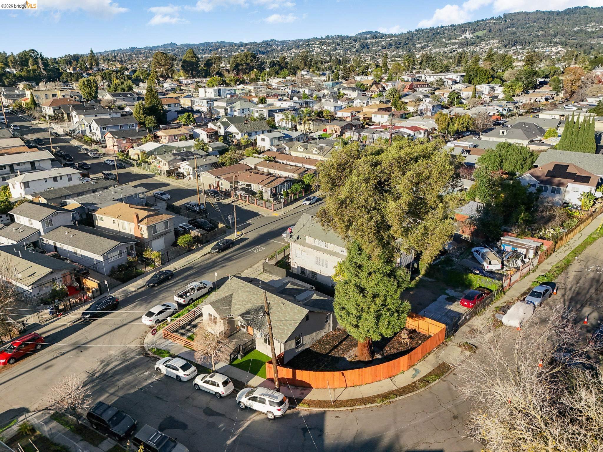 Detail Gallery Image 44 of 46 For 2151 Santa Rita St, Oakland,  CA 94601 - 3 Beds | 2 Baths