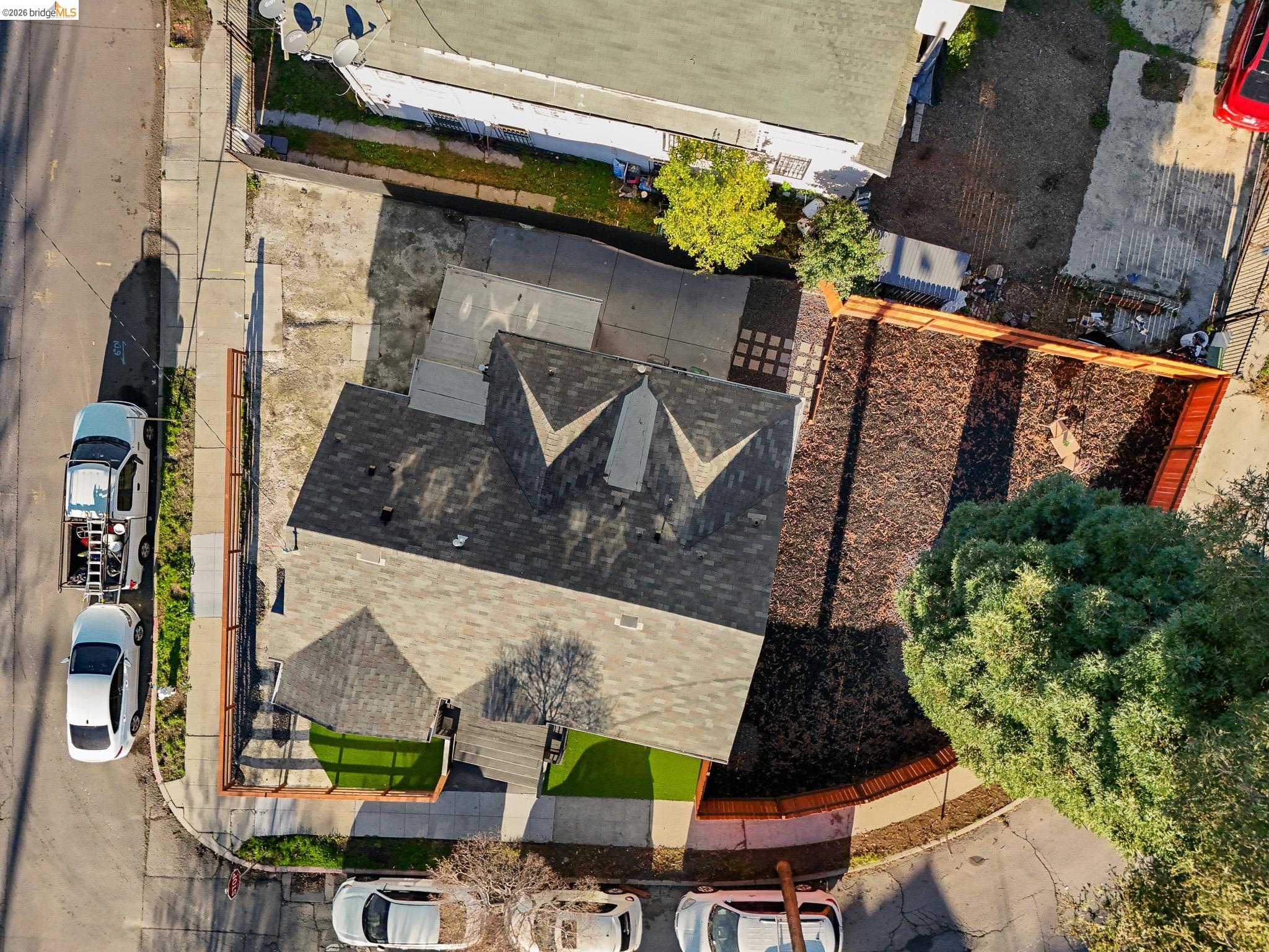 Detail Gallery Image 45 of 46 For 2151 Santa Rita St, Oakland,  CA 94601 - 3 Beds | 2 Baths