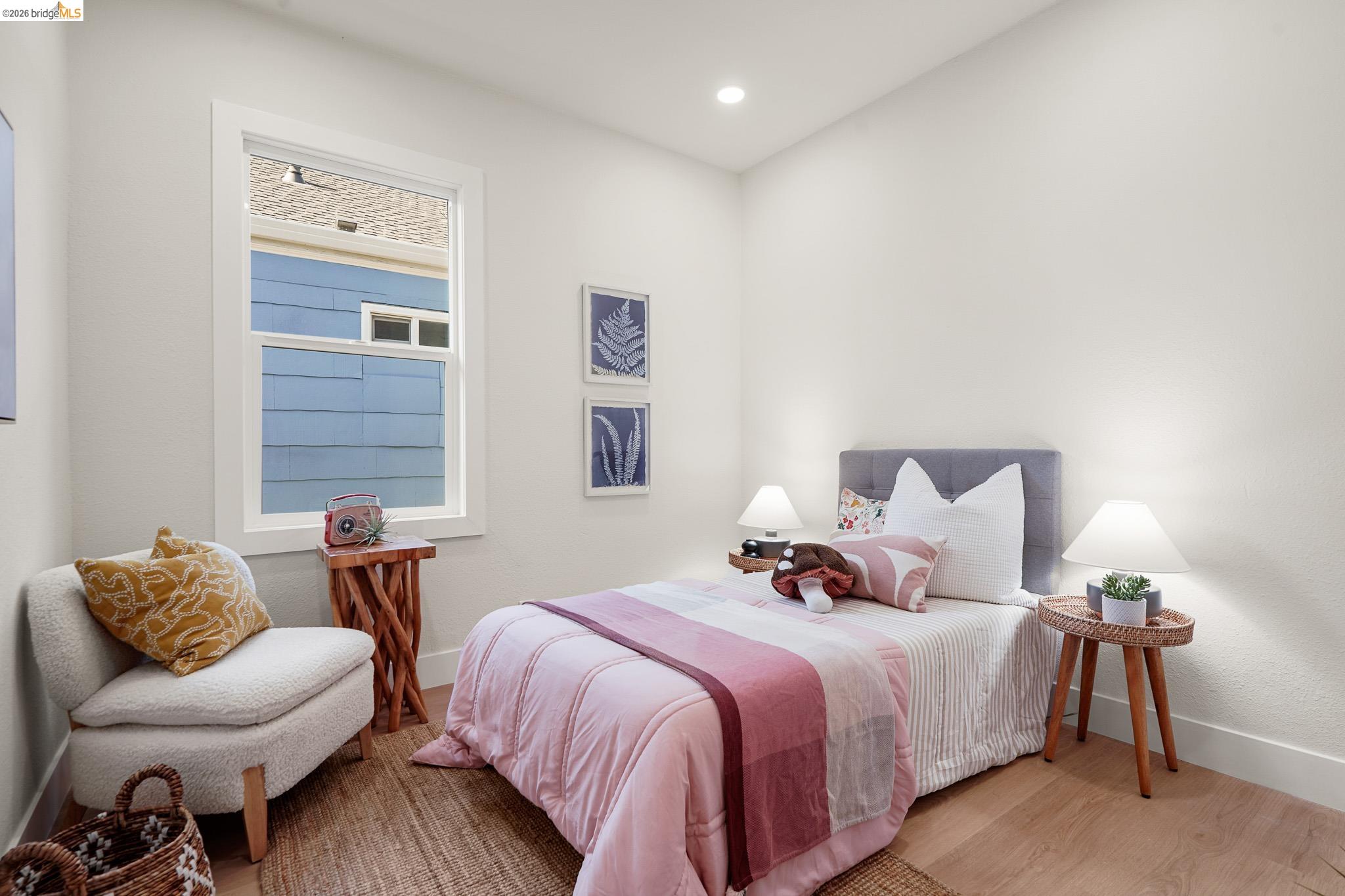 Detail Gallery Image 26 of 48 For 760 53rd St, Oakland,  CA 94609 - 3 Beds | 2 Baths