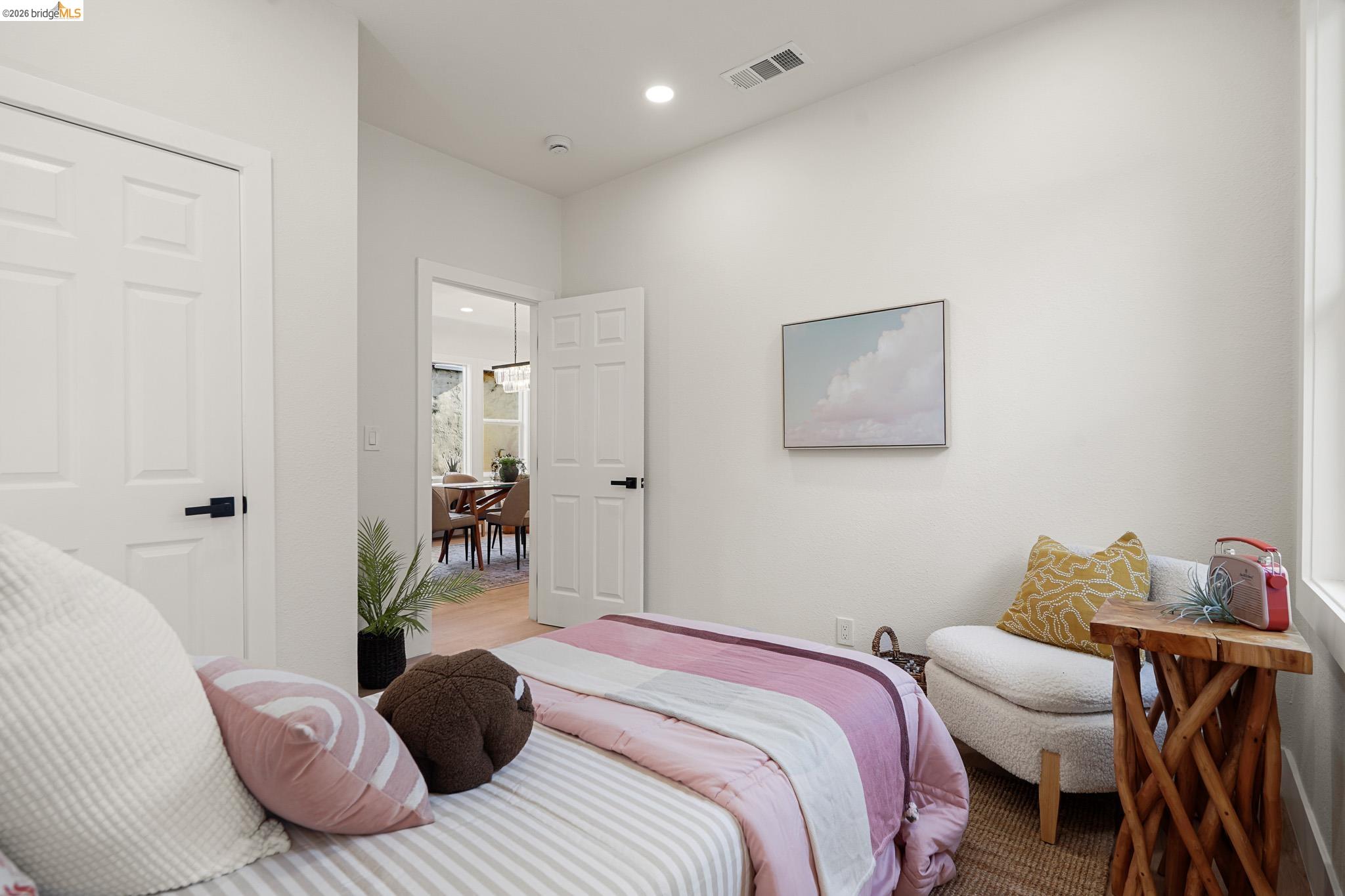 Detail Gallery Image 27 of 48 For 760 53rd St, Oakland,  CA 94609 - 3 Beds | 2 Baths