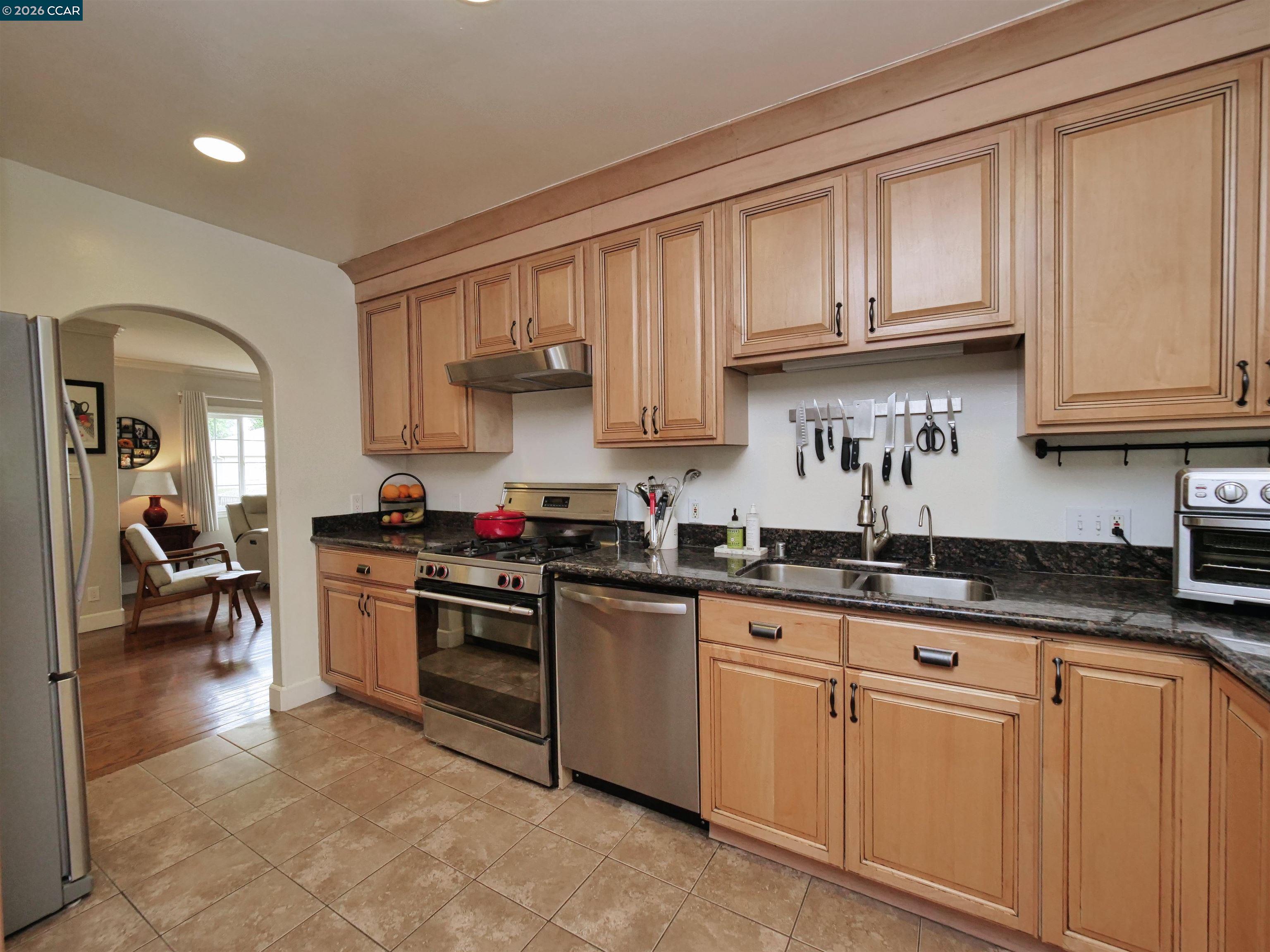 Detail Gallery Image 13 of 41 For 1260 Apple Drive, Concord,  CA 94518-3712 - 3 Beds | 2 Baths