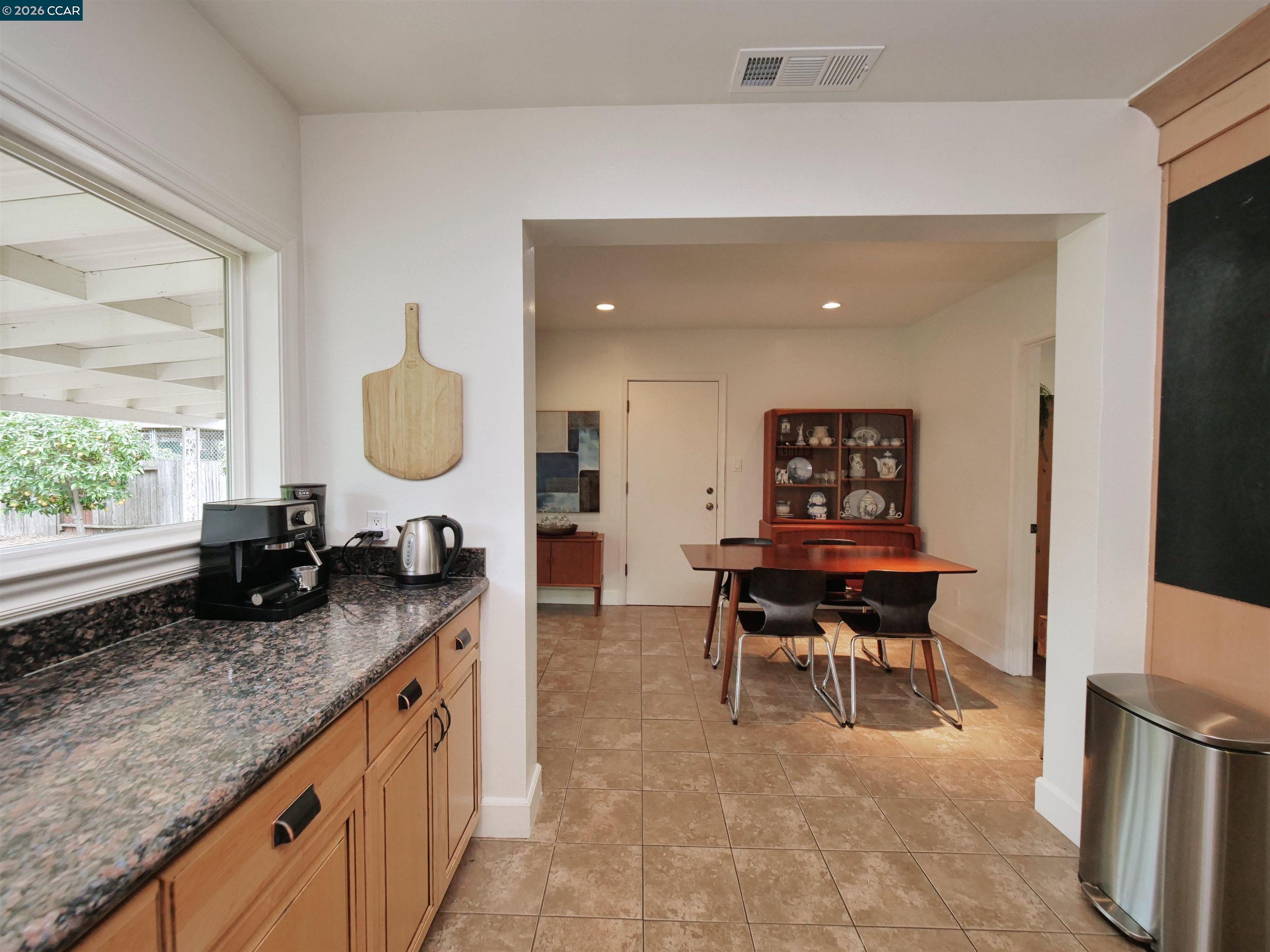 Detail Gallery Image 17 of 41 For 1260 Apple Drive, Concord,  CA 94518-3712 - 3 Beds | 2 Baths