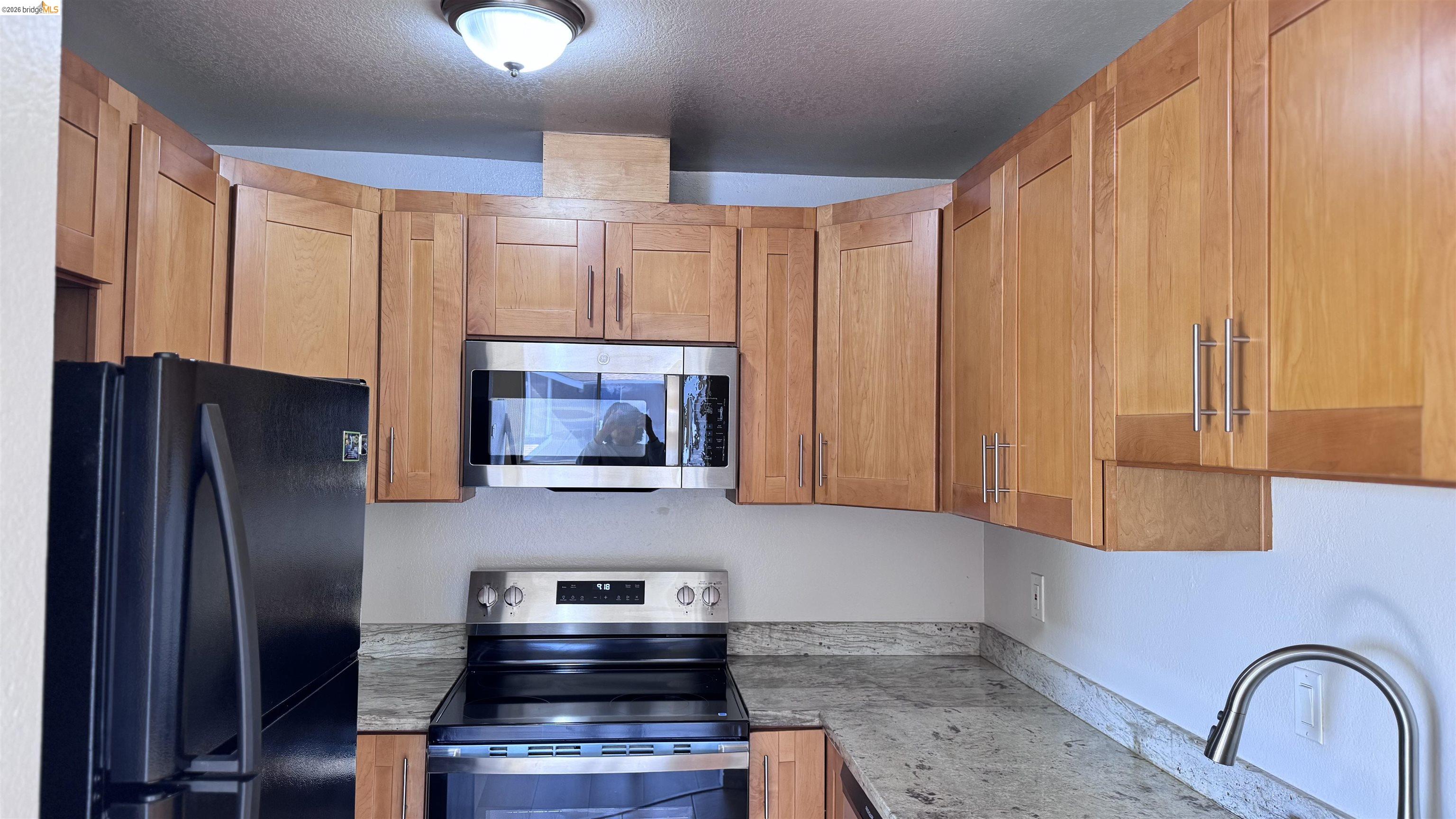 Photo #2: 41129422 Listing: Photo #2