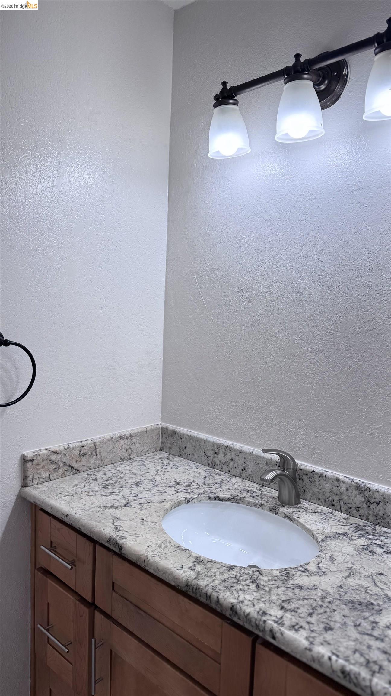 Photo #9: 41129422 Listing: Photo #9