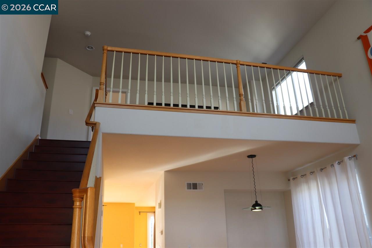 Detail Gallery Image 5 of 34 For 4037 Coleman Circle, Richmond,  CA 94806 - 4 Beds | 3/3 Baths