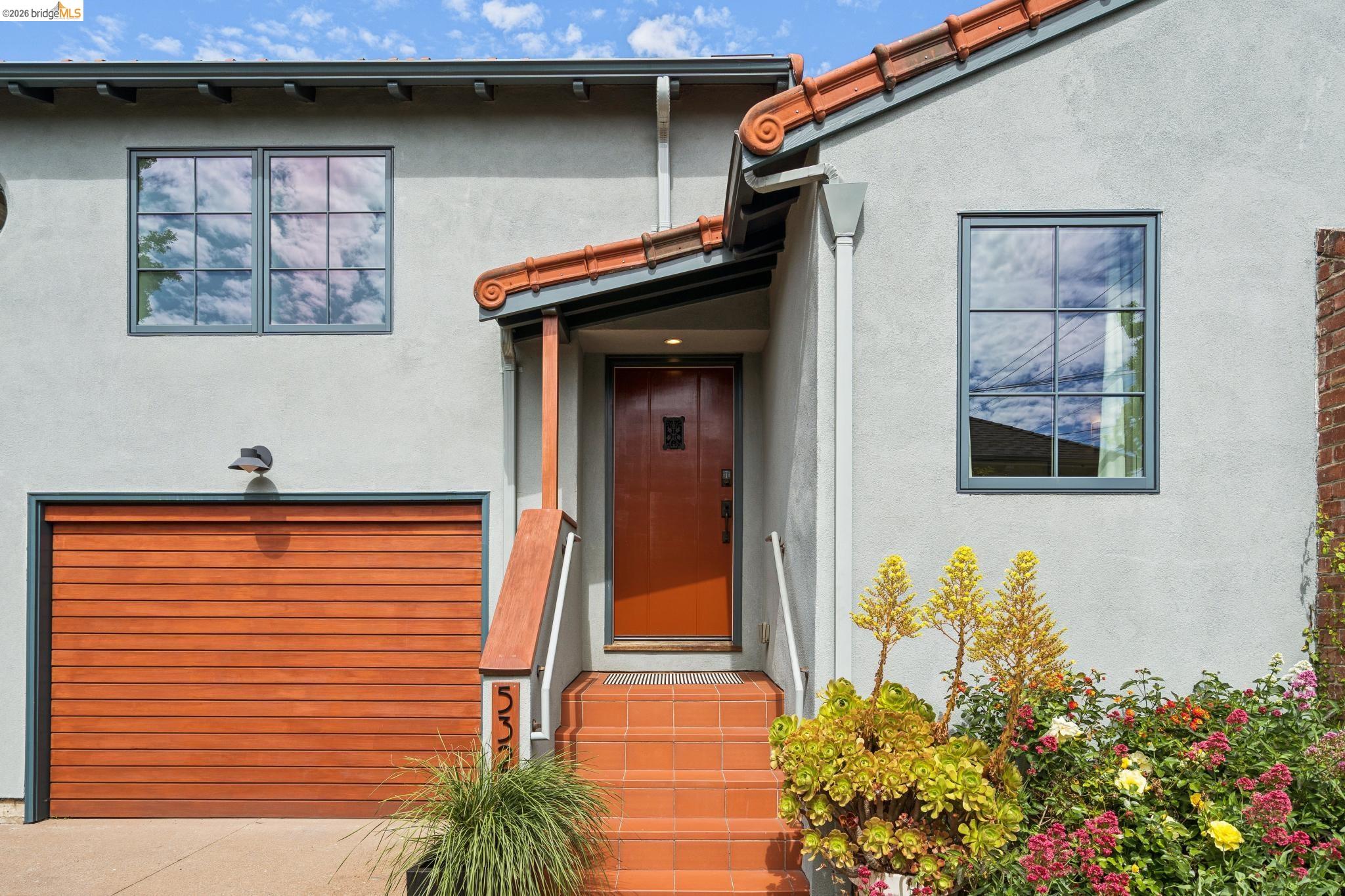 Photo #1: 41129425 Listing: Photo #1