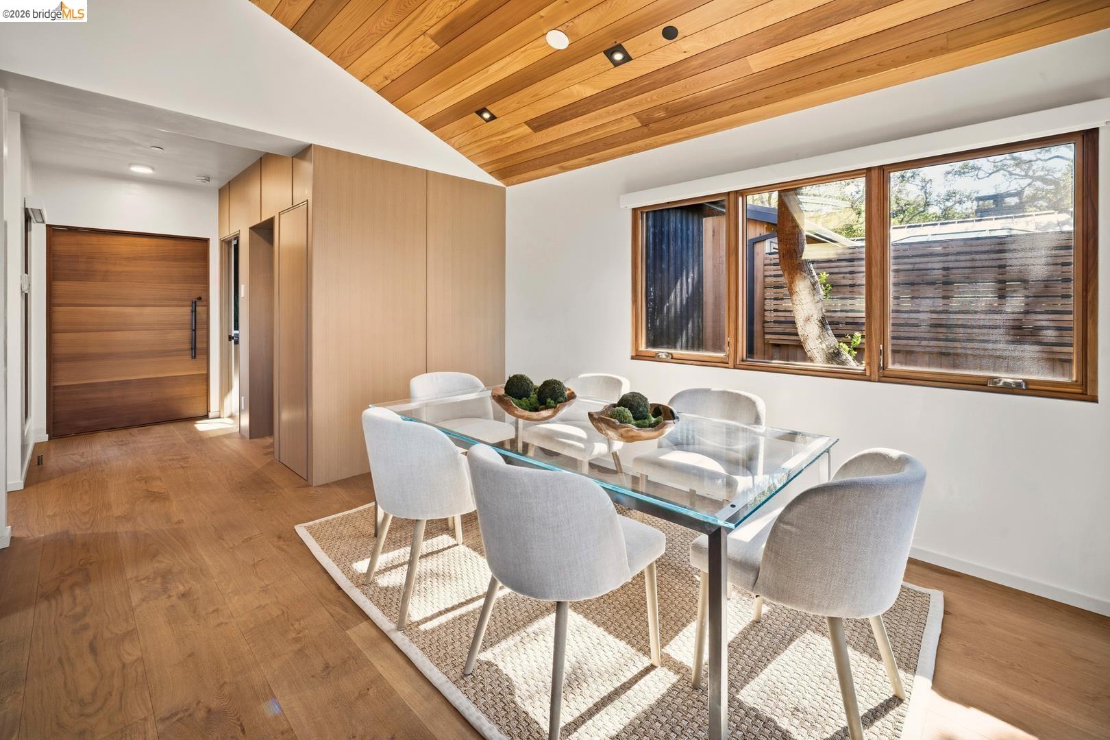 Detail Gallery Image 11 of 41 For 9 Nw of Ocean on Casanova St, Carmel by the Sea,  CA 93921 - 3 Beds | 3 Baths