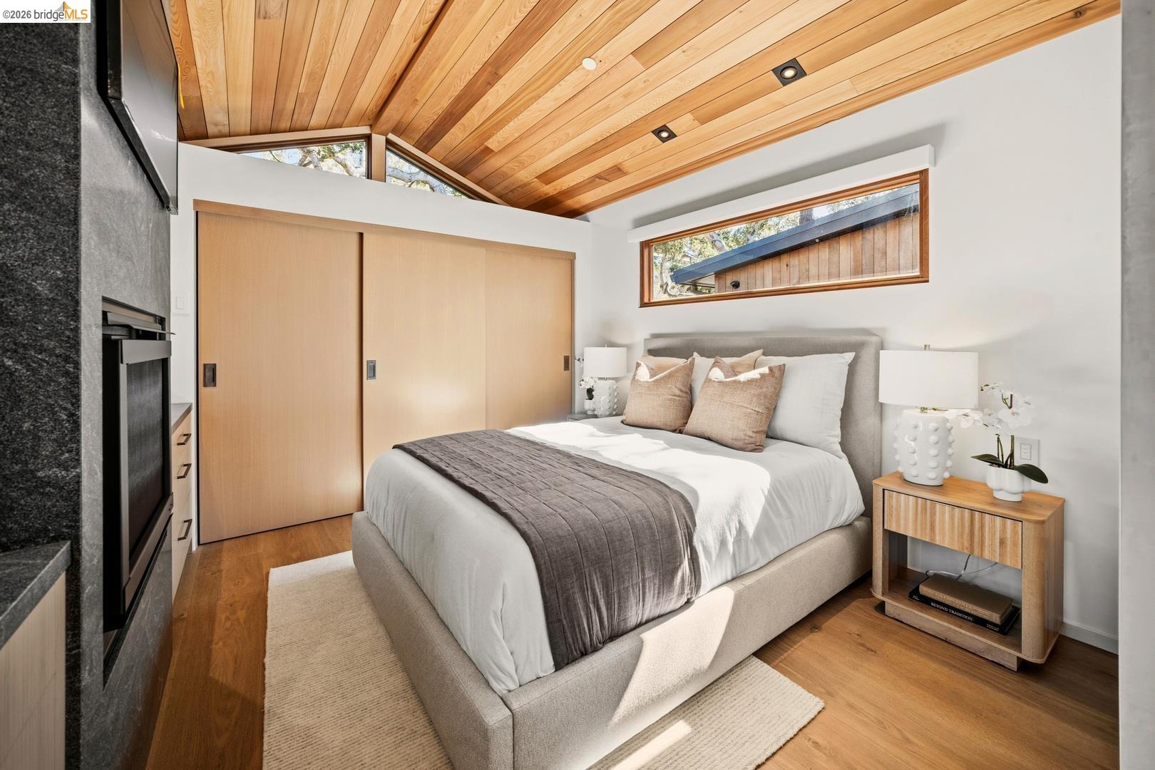 Detail Gallery Image 15 of 41 For 9 Nw of Ocean on Casanova St, Carmel by the Sea,  CA 93921 - 3 Beds | 3 Baths