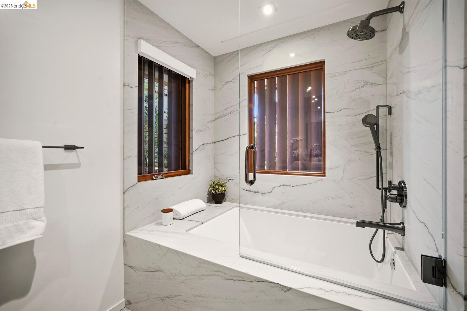 Detail Gallery Image 25 of 40 For 9 Nw of Ocean on Casanova St, Carmel by the Sea,  CA 93921 - 3 Beds | 3 Baths