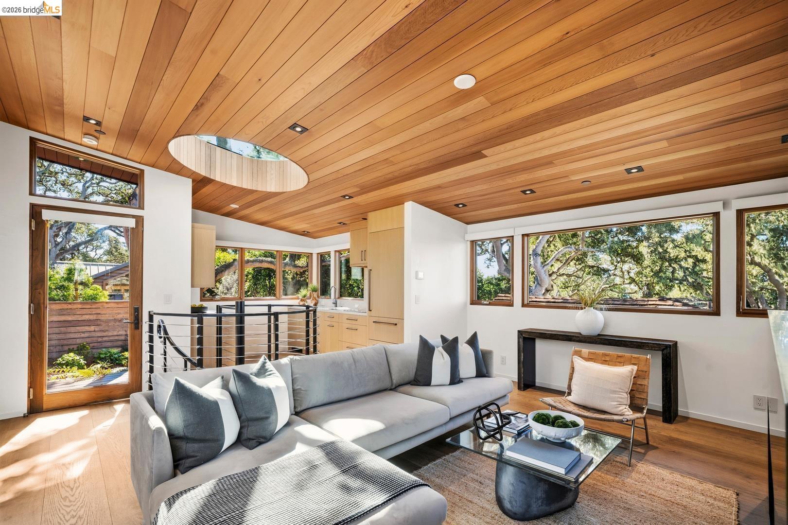 Detail Gallery Image 26 of 41 For 9 Nw of Ocean on Casanova St, Carmel by the Sea,  CA 93921 - 3 Beds | 3 Baths