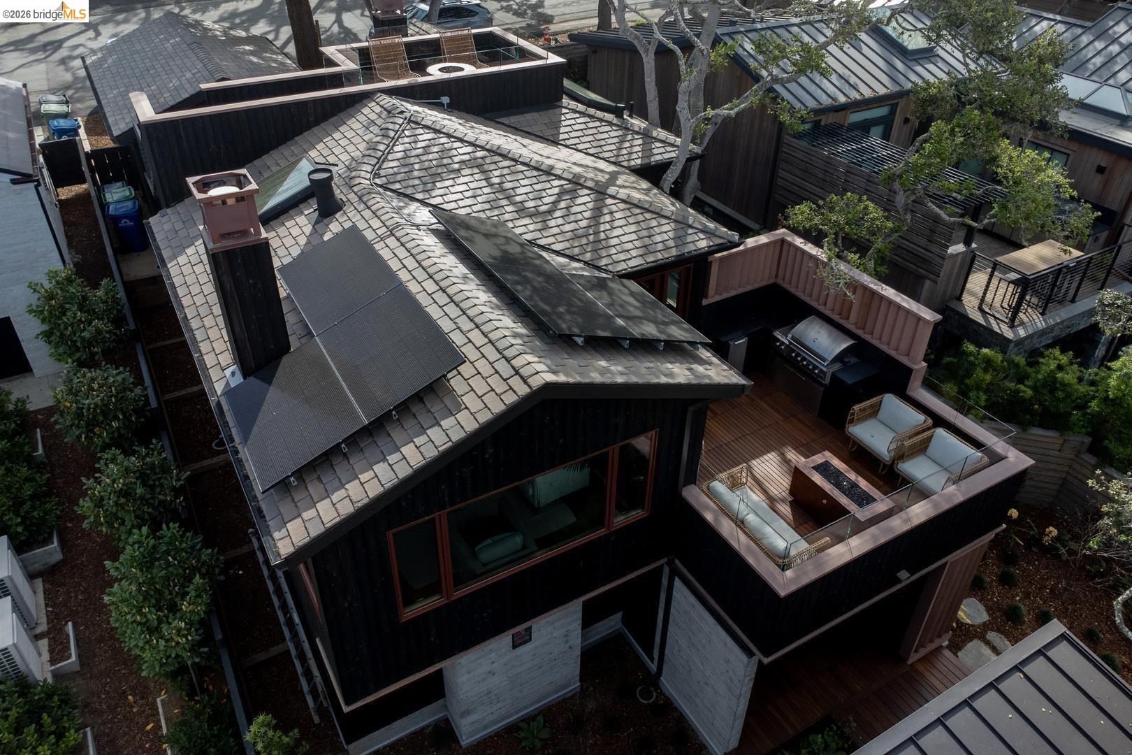 Detail Gallery Image 35 of 41 For 9 Nw of Ocean on Casanova St, Carmel by the Sea,  CA 93921 - 3 Beds | 3 Baths