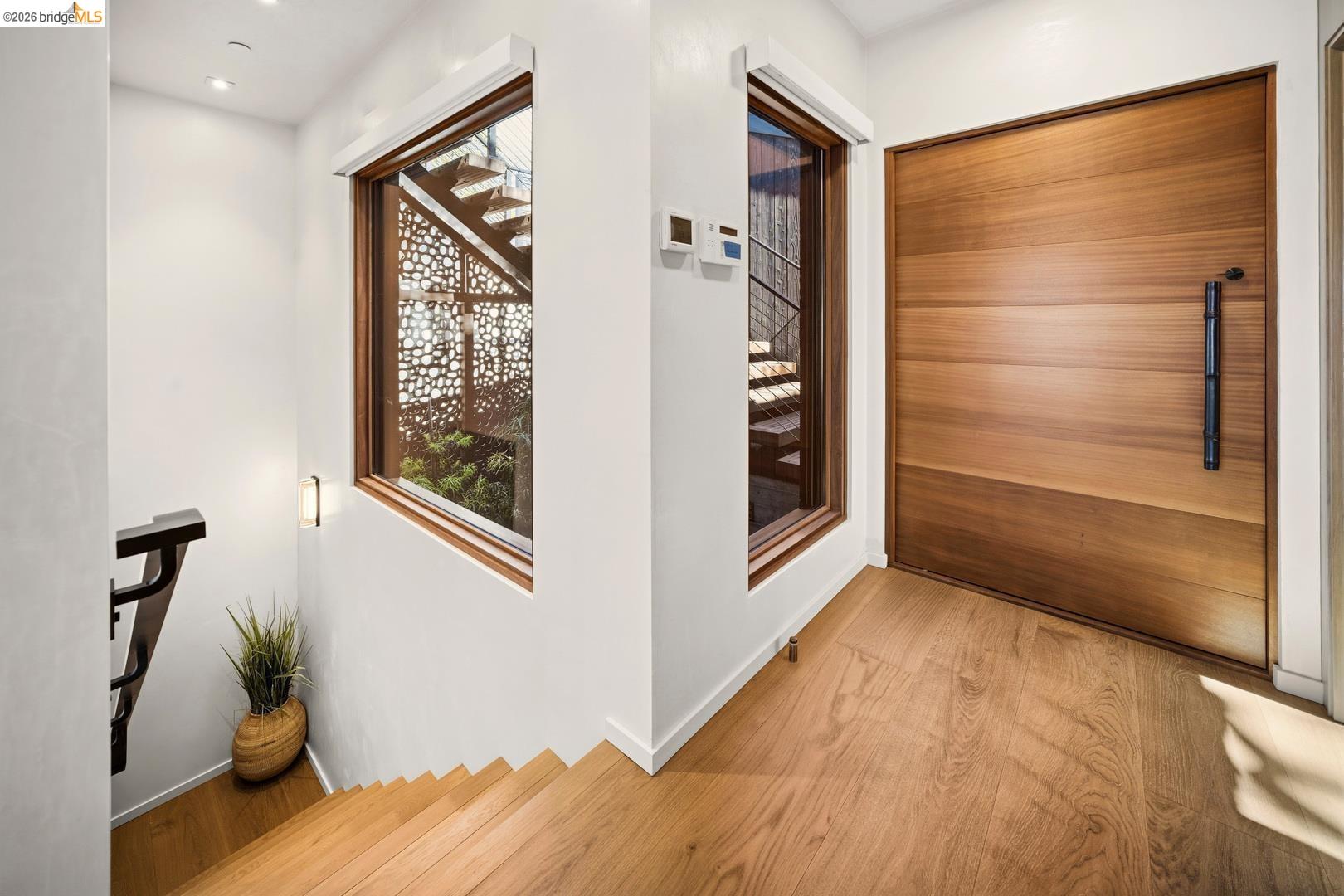 Detail Gallery Image 6 of 41 For 9 Nw of Ocean on Casanova St, Carmel by the Sea,  CA 93921 - 3 Beds | 3 Baths