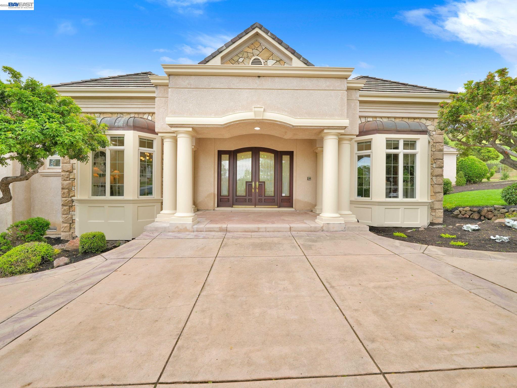 Detail Gallery Image 4 of 54 For 46890 Rancho Higuera Rd, Fremont,  CA 94539 - 6 Beds | 4/2 Baths