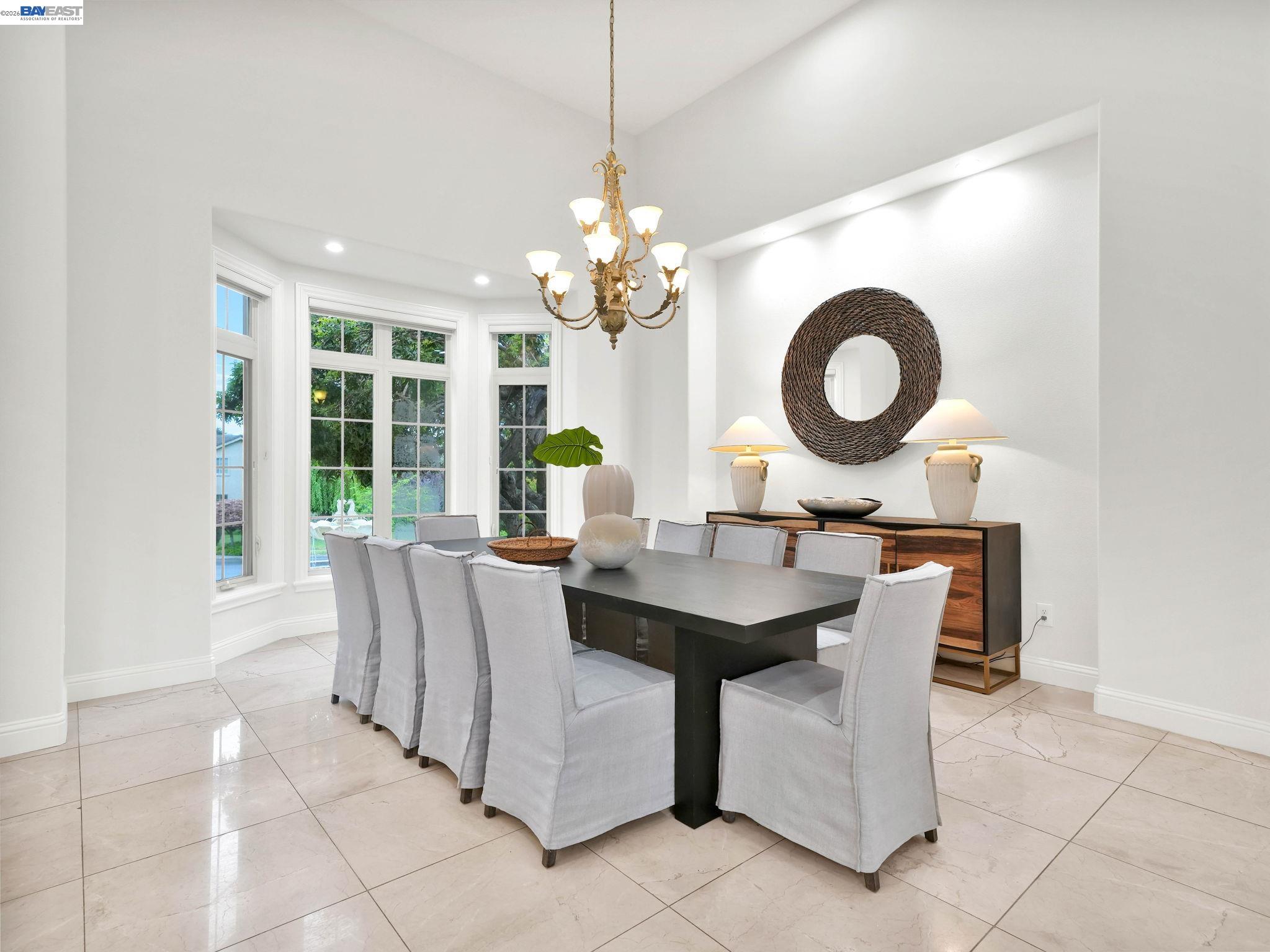 Detail Gallery Image 9 of 54 For 46890 Rancho Higuera Rd, Fremont,  CA 94539 - 6 Beds | 4/2 Baths