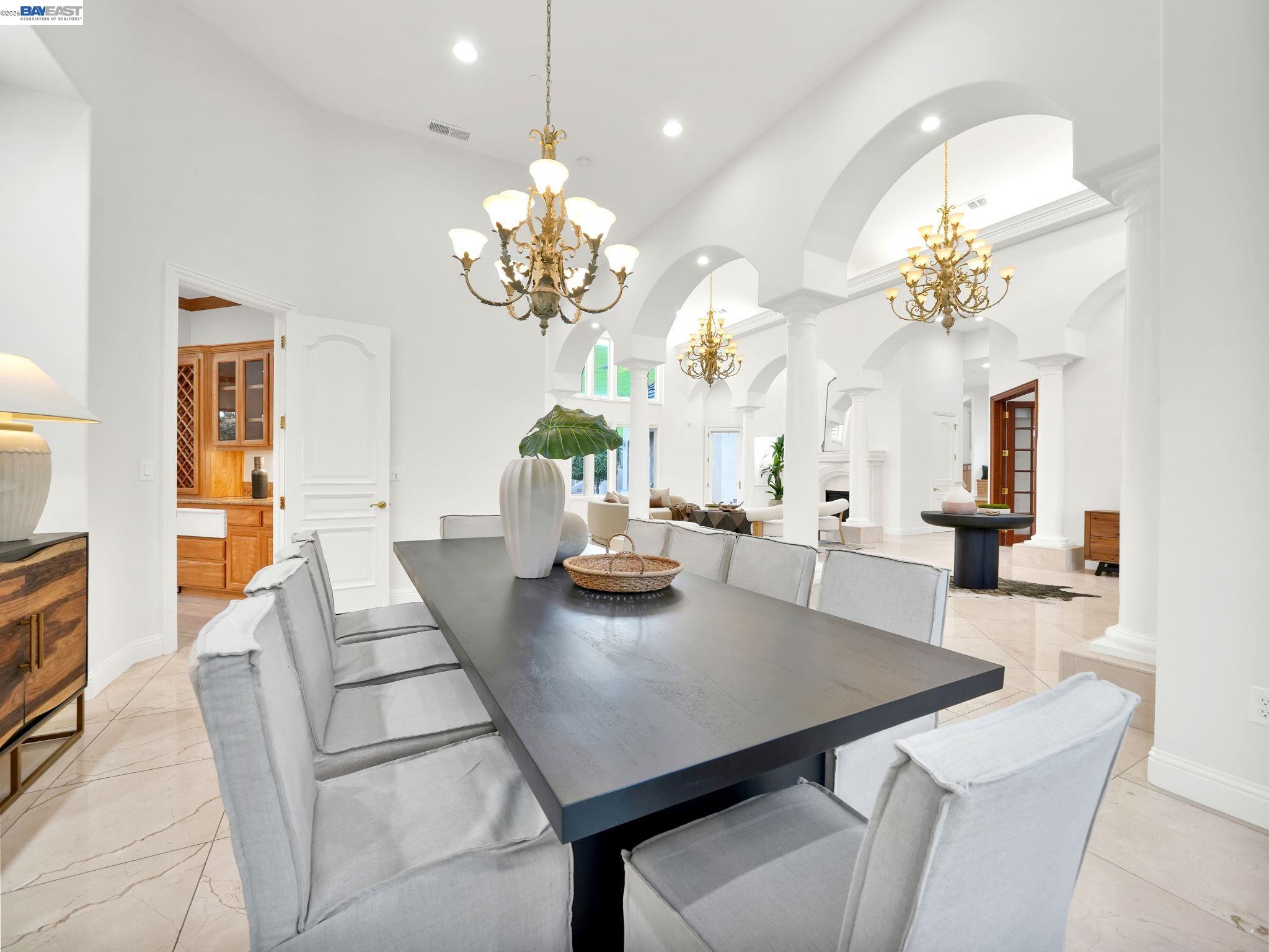 Detail Gallery Image 10 of 54 For 46890 Rancho Higuera Rd, Fremont,  CA 94539 - 6 Beds | 4/2 Baths