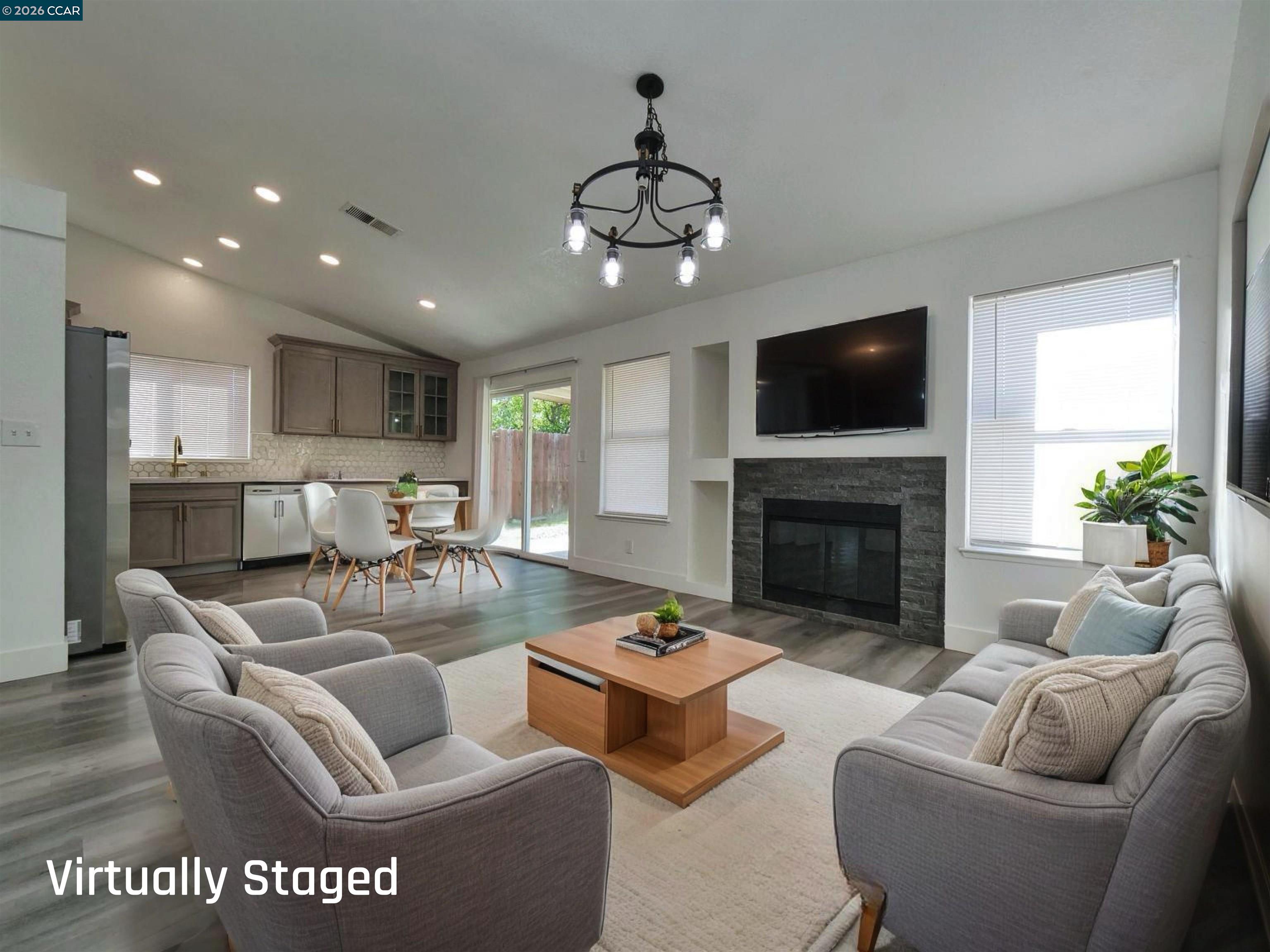 Detail Gallery Image 8 of 33 For 3830 Steve Lillie Cir, Stockton,  CA 95206 - 3 Beds | 2 Baths