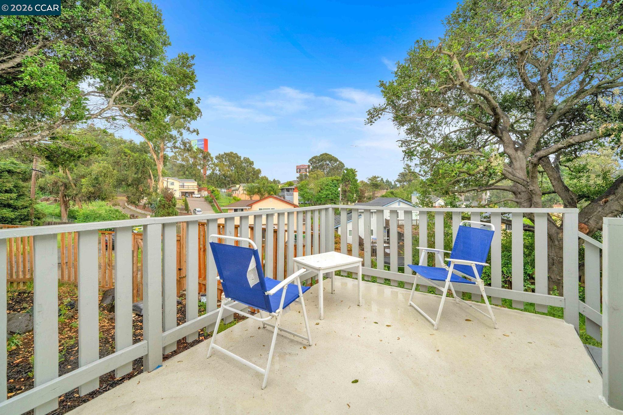 Detail Gallery Image 4 of 34 For 2699 Vale Rd, San Pablo,  CA 94806 - 3 Beds | 2 Baths