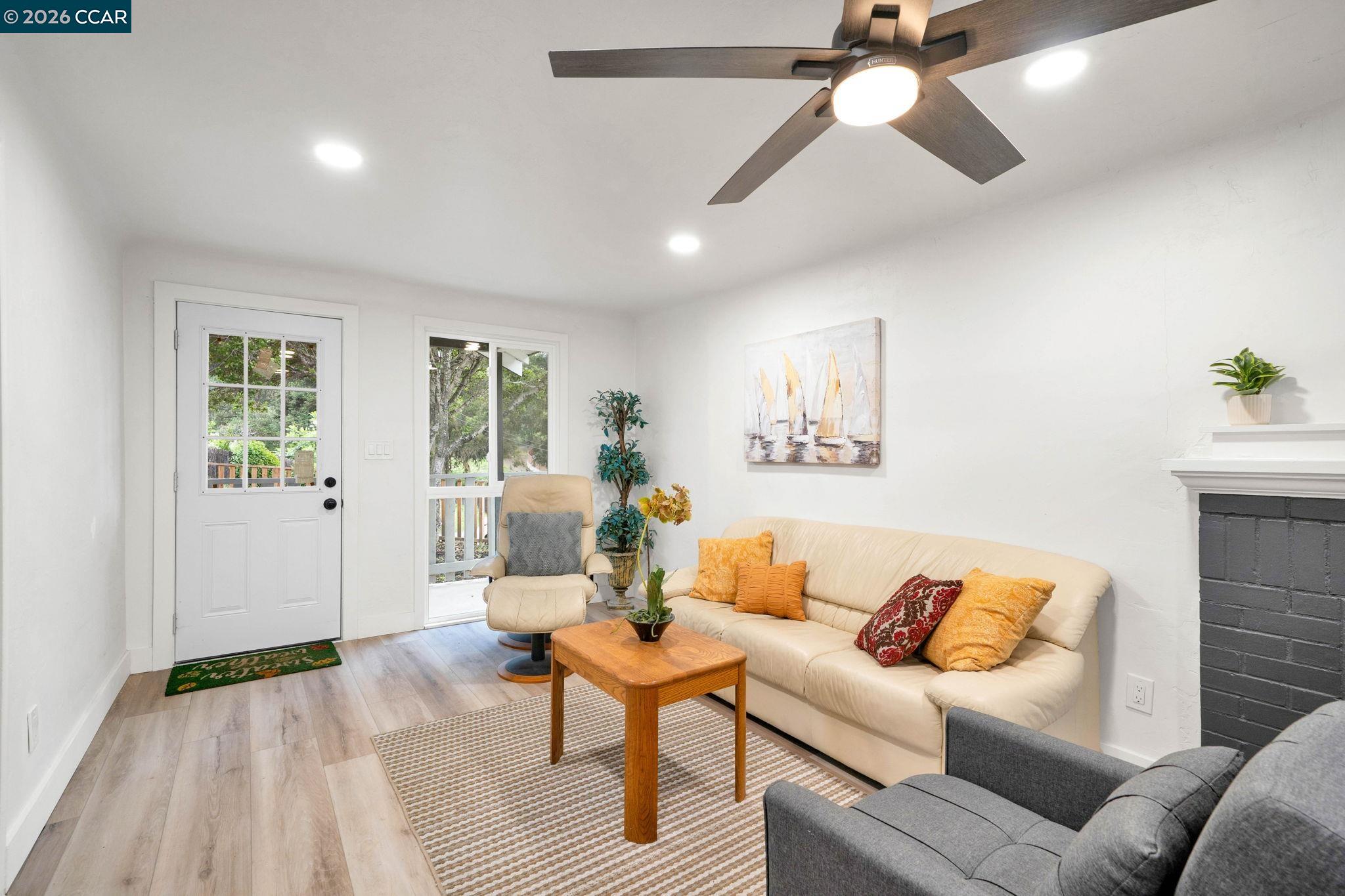 Detail Gallery Image 5 of 34 For 2699 Vale Rd, San Pablo,  CA 94806 - 3 Beds | 2 Baths