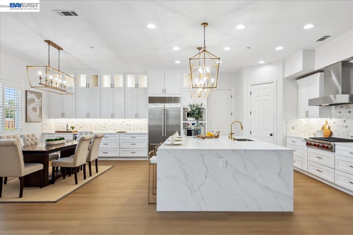 Detail Gallery Image 5 of 60 For 2890 Sable Oaks Way, Dublin,  CA 94568 - 5 Beds | 5/1 Baths