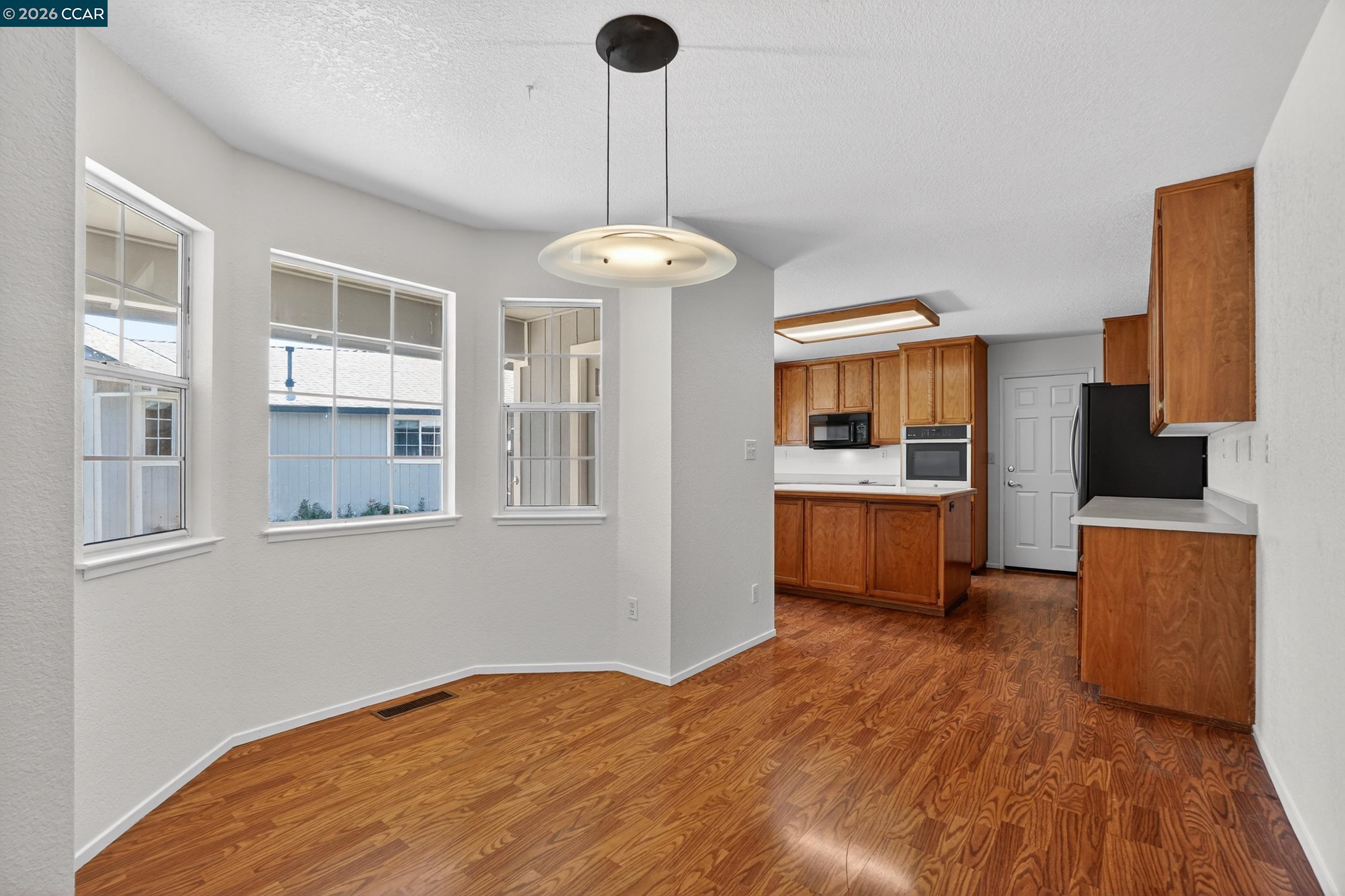 Detail Gallery Image 11 of 56 For 1836 Farm Bureau Rd, Concord,  CA 94519 - 3 Beds | 2 Baths