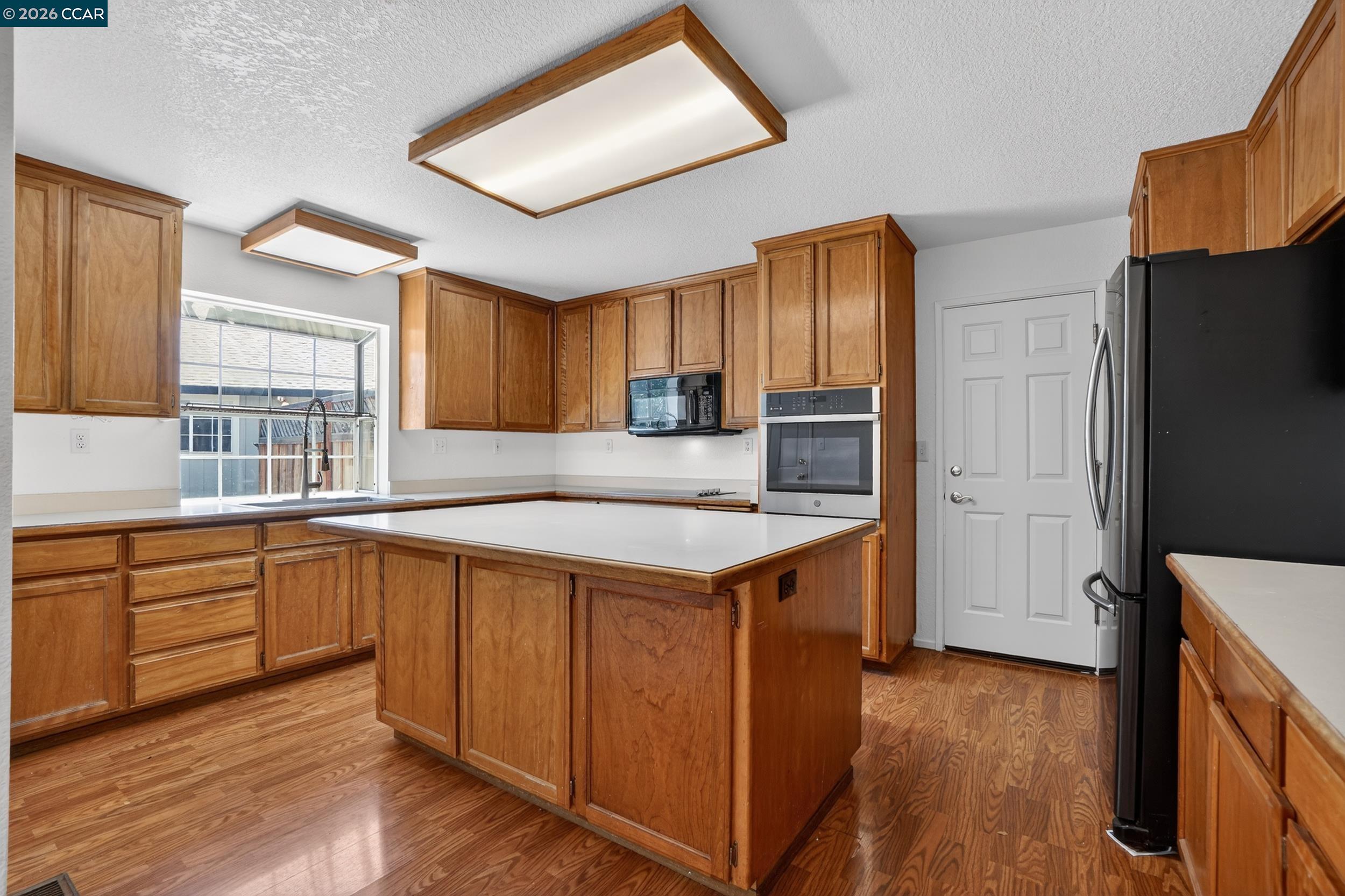 Detail Gallery Image 12 of 56 For 1836 Farm Bureau Rd, Concord,  CA 94519 - 3 Beds | 2 Baths