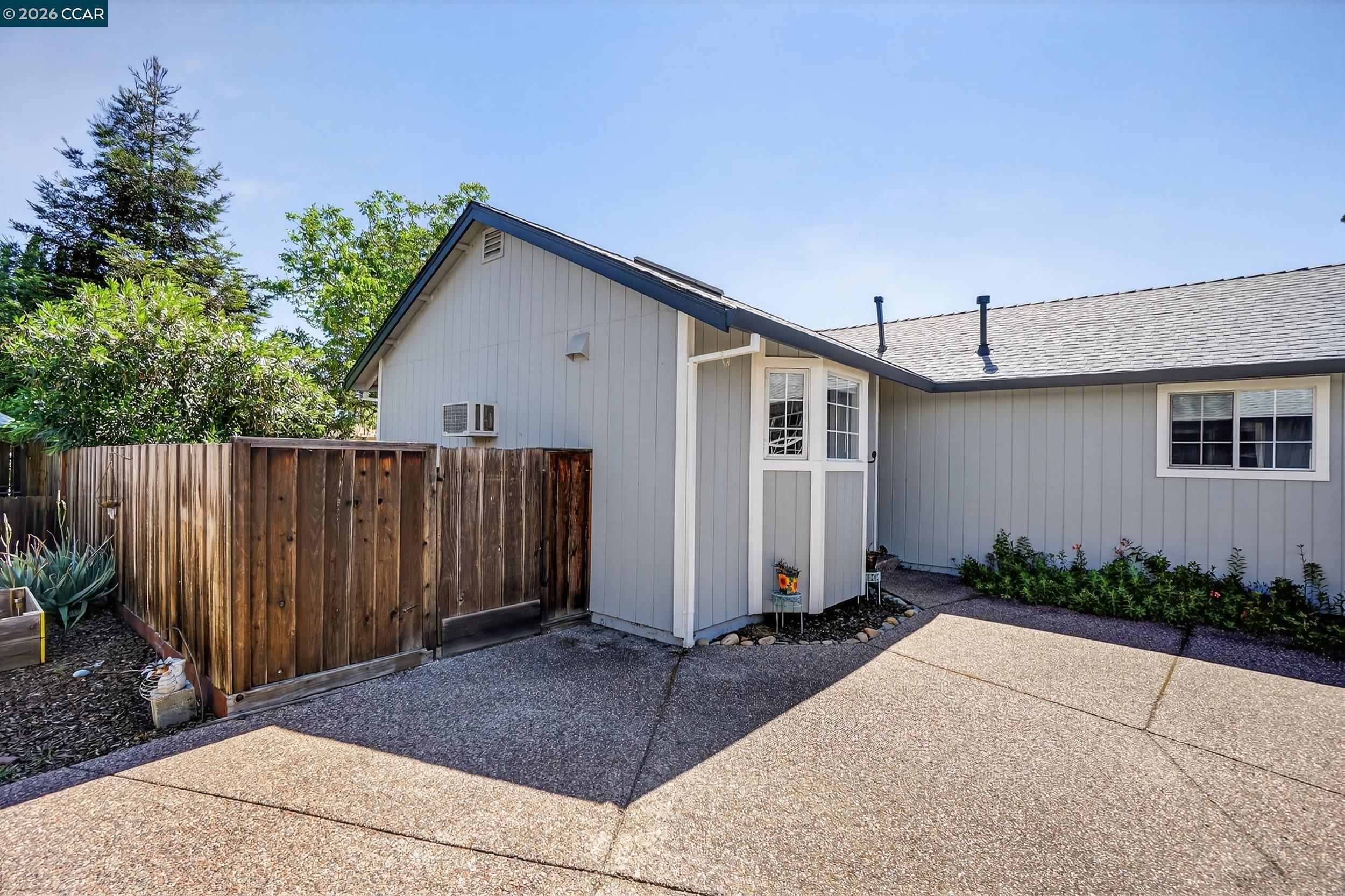 Detail Gallery Image 35 of 56 For 1836 Farm Bureau Rd, Concord,  CA 94519 - 3 Beds | 2 Baths