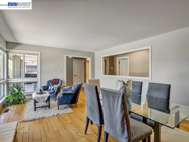 Detail Gallery Image 8 of 42 For Bonde Ct, Pleasanton,  CA 94566 - 4 Beds | 2 Baths