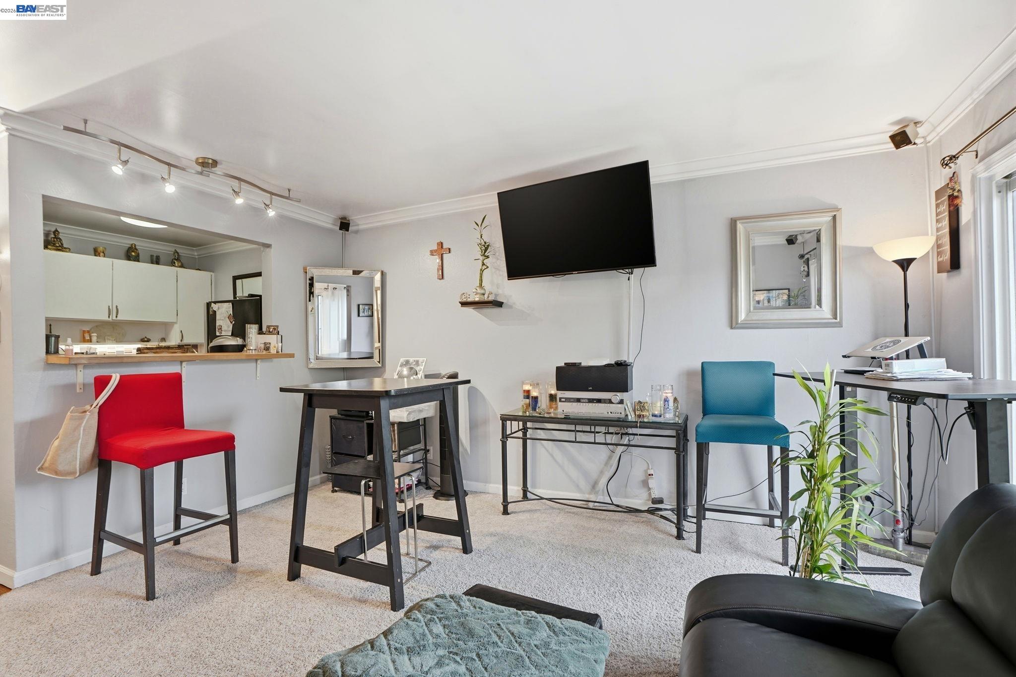 Photo #4: 41129447 Listing: Photo #4