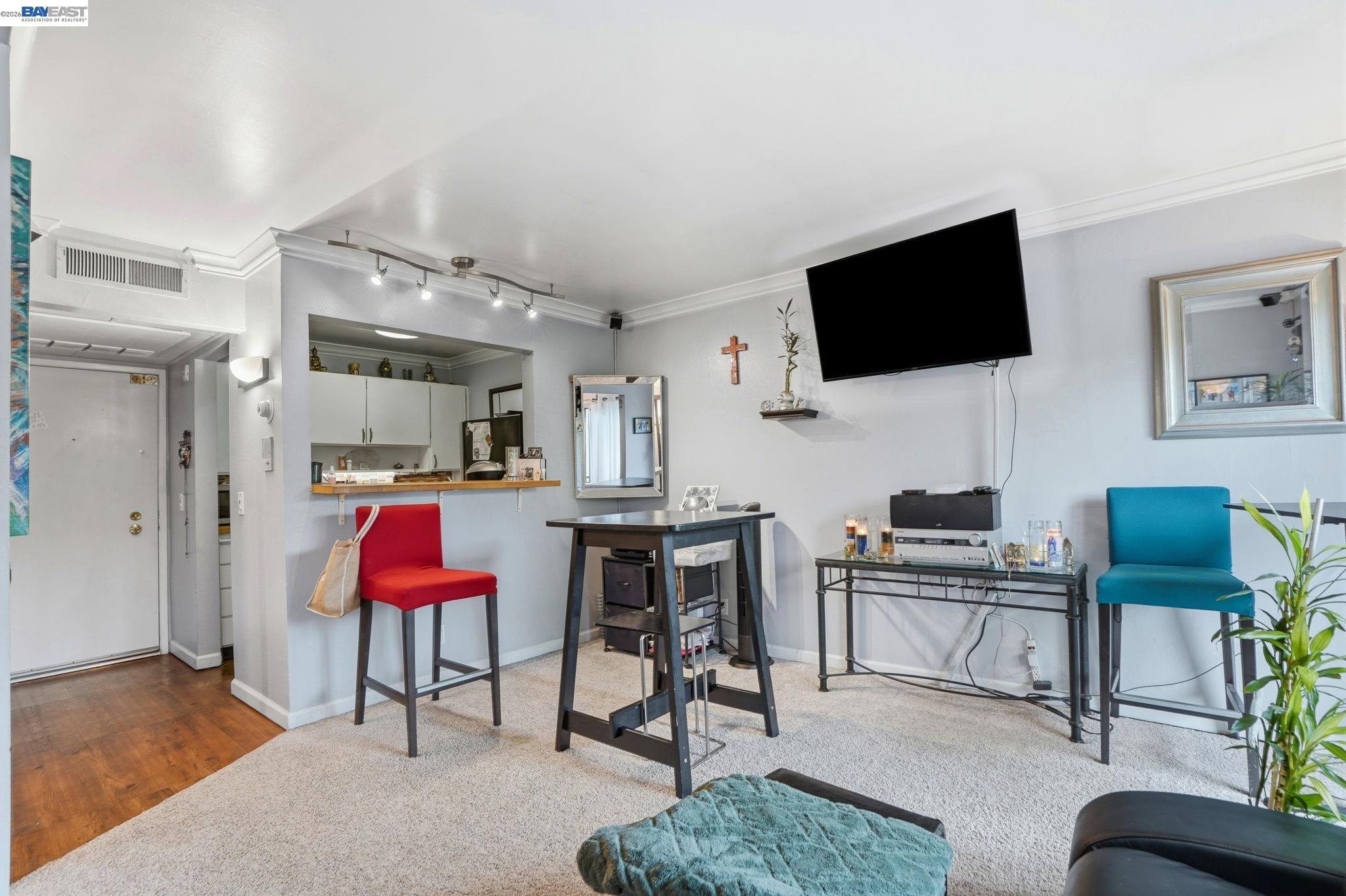 Photo #5: 41129447 Listing: Photo #5