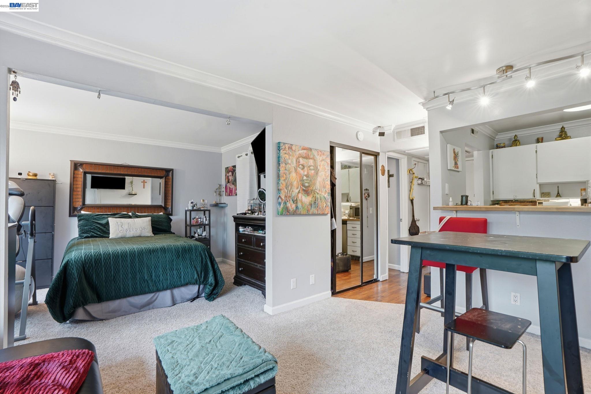 Photo #8: 41129447 Listing: Photo #8