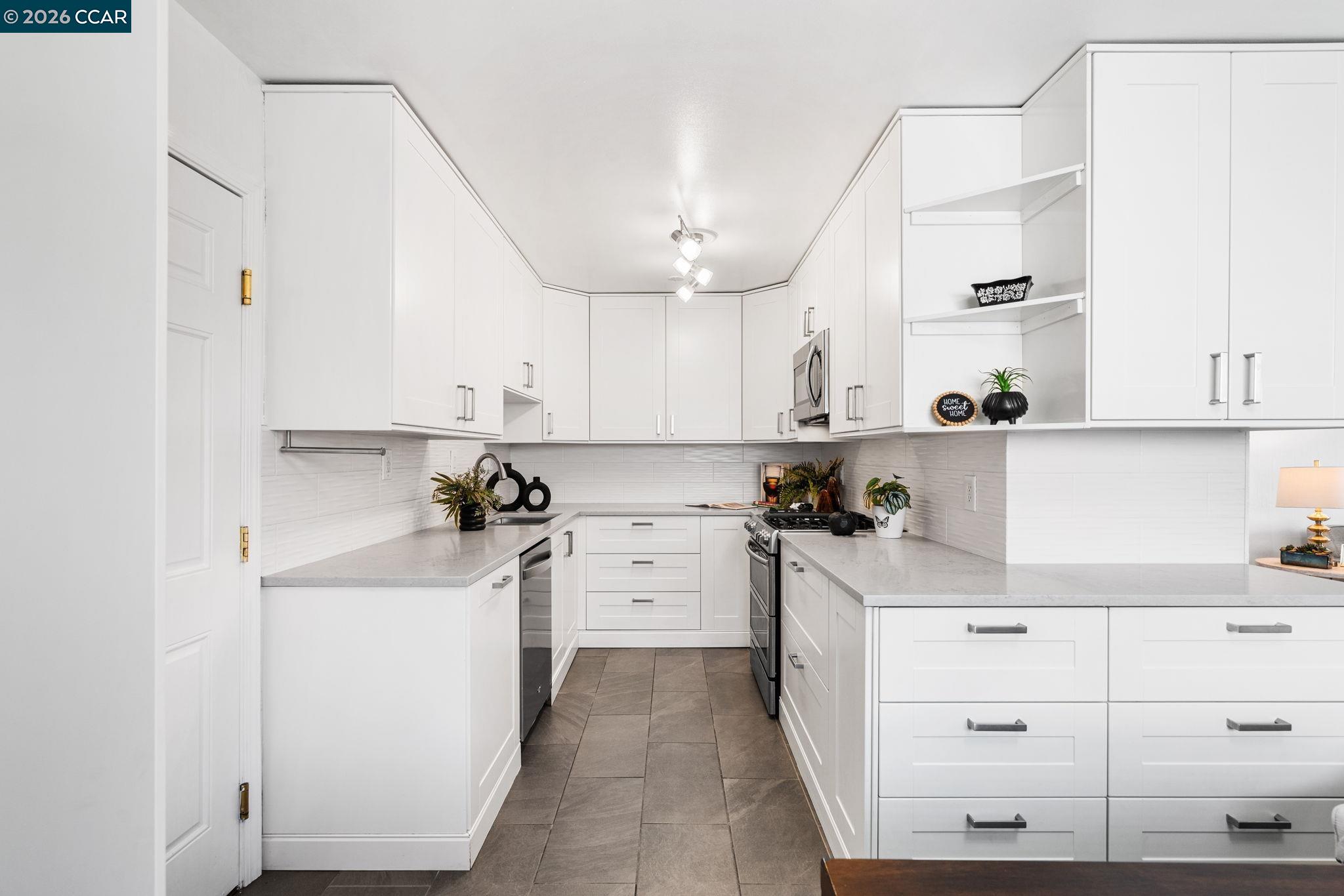 Detail Gallery Image 20 of 49 For 3583 Dumbarton St, Concord,  CA 94519 - 4 Beds | 2 Baths