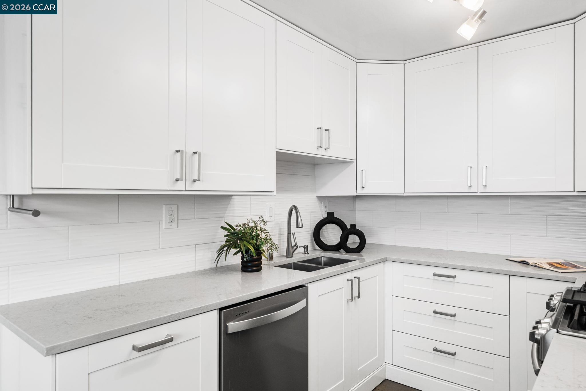 Detail Gallery Image 22 of 49 For 3583 Dumbarton St, Concord,  CA 94519 - 4 Beds | 2 Baths