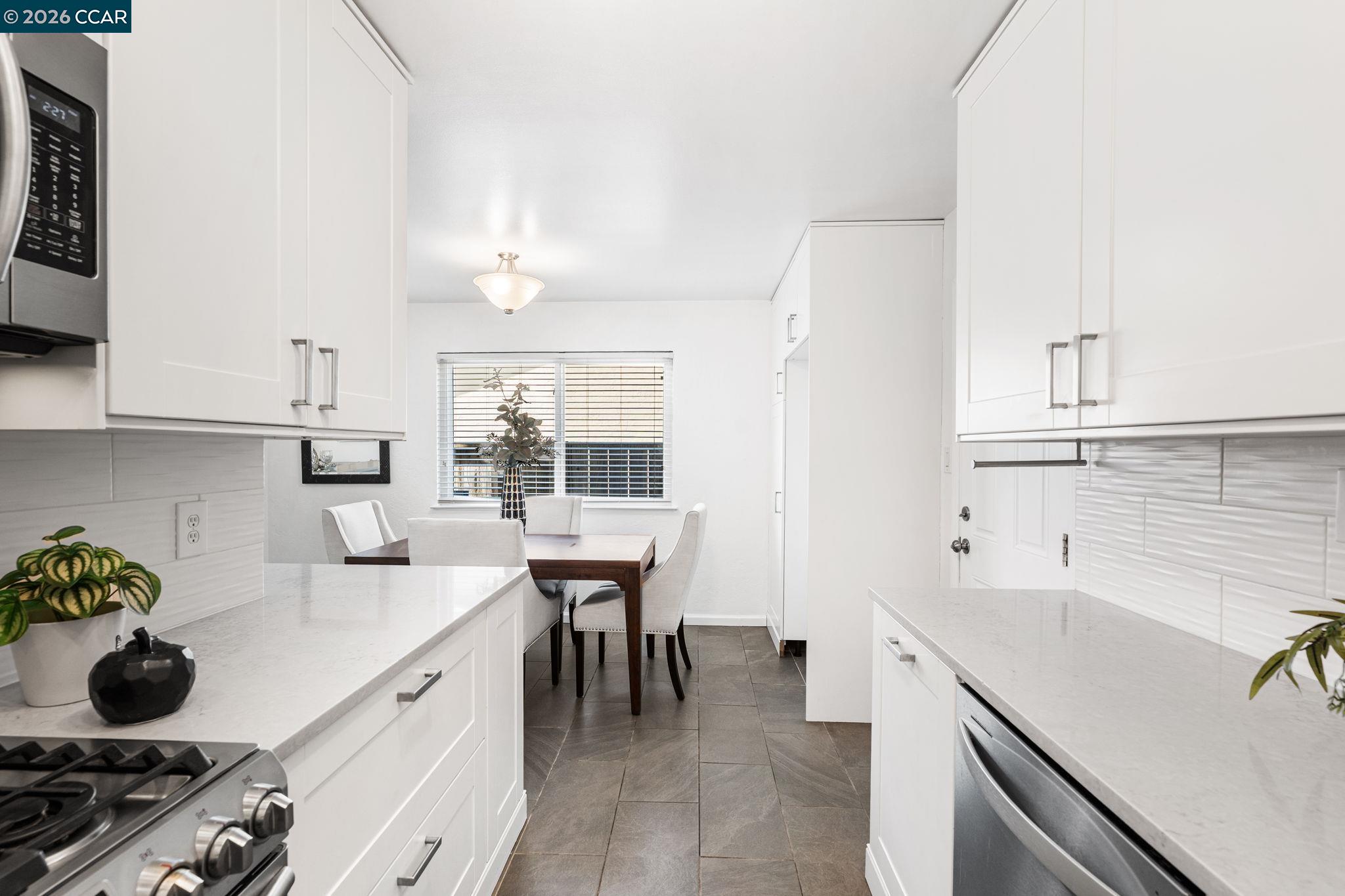 Detail Gallery Image 23 of 49 For 3583 Dumbarton St, Concord,  CA 94519 - 4 Beds | 2 Baths