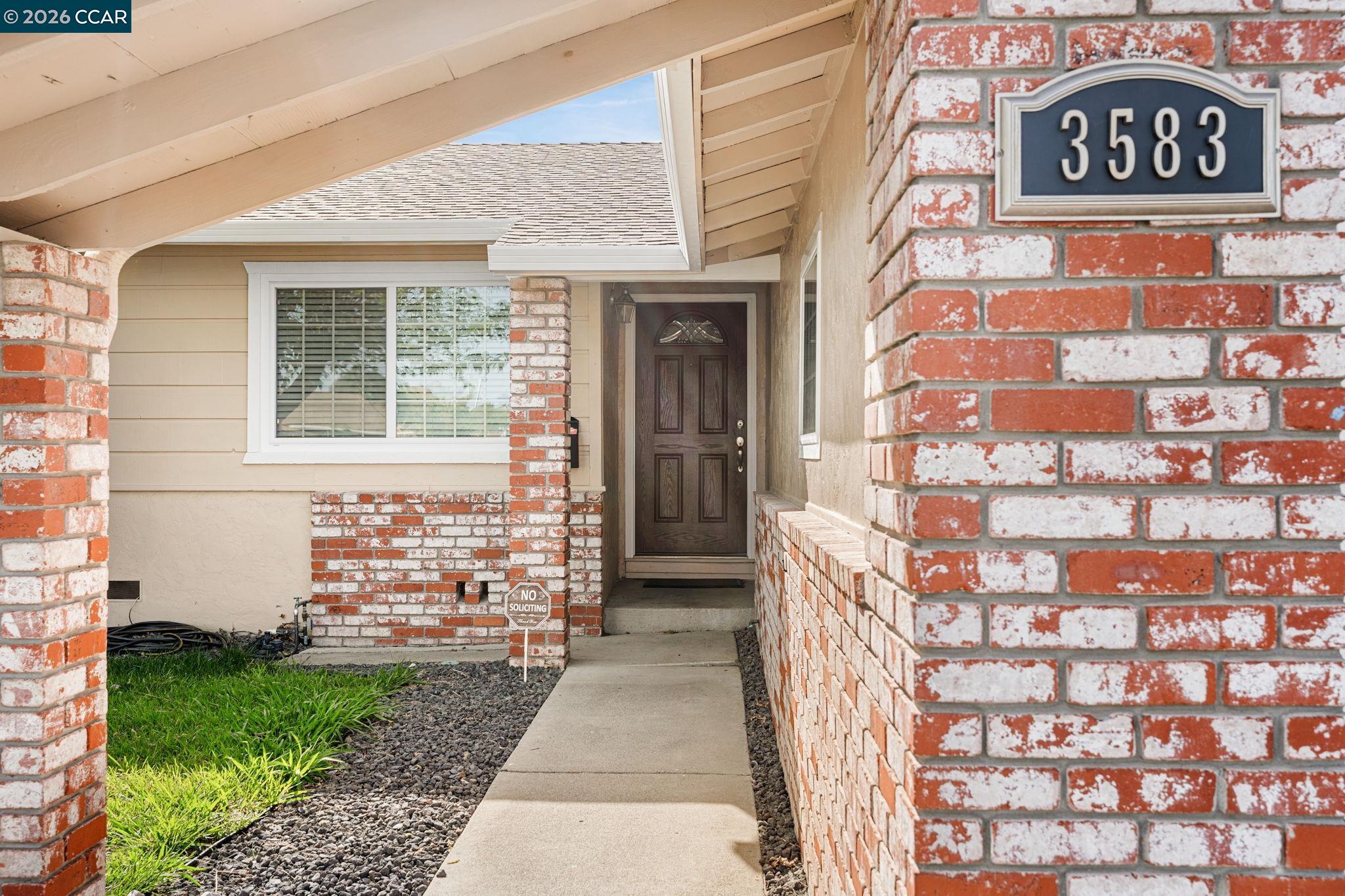 Detail Gallery Image 6 of 49 For 3583 Dumbarton St, Concord,  CA 94519 - 4 Beds | 2 Baths