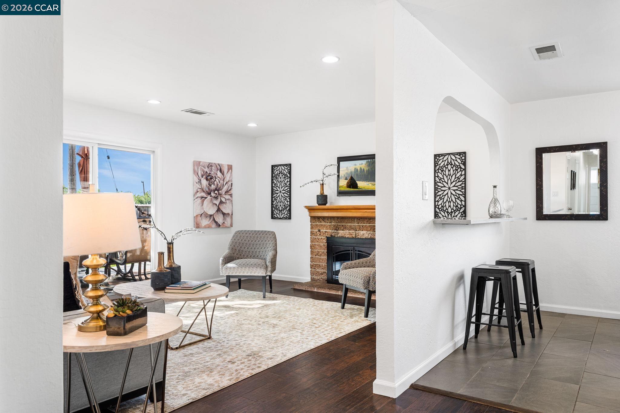 Detail Gallery Image 7 of 49 For 3583 Dumbarton St, Concord,  CA 94519 - 4 Beds | 2 Baths