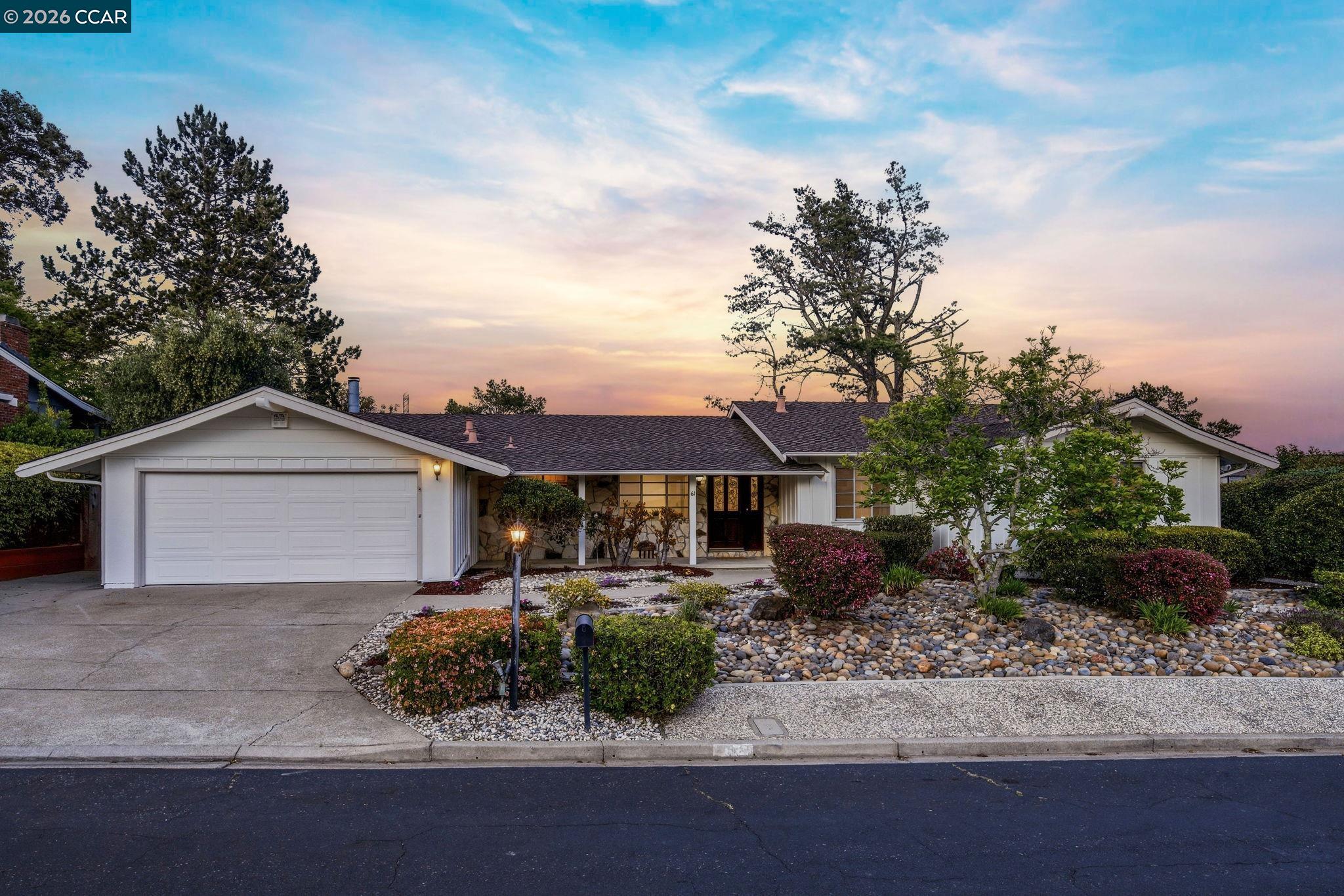 Detail Gallery Image 2 of 60 For 61 Sullivan Dr, Moraga,  CA 94556 - 4 Beds | 2/1 Baths