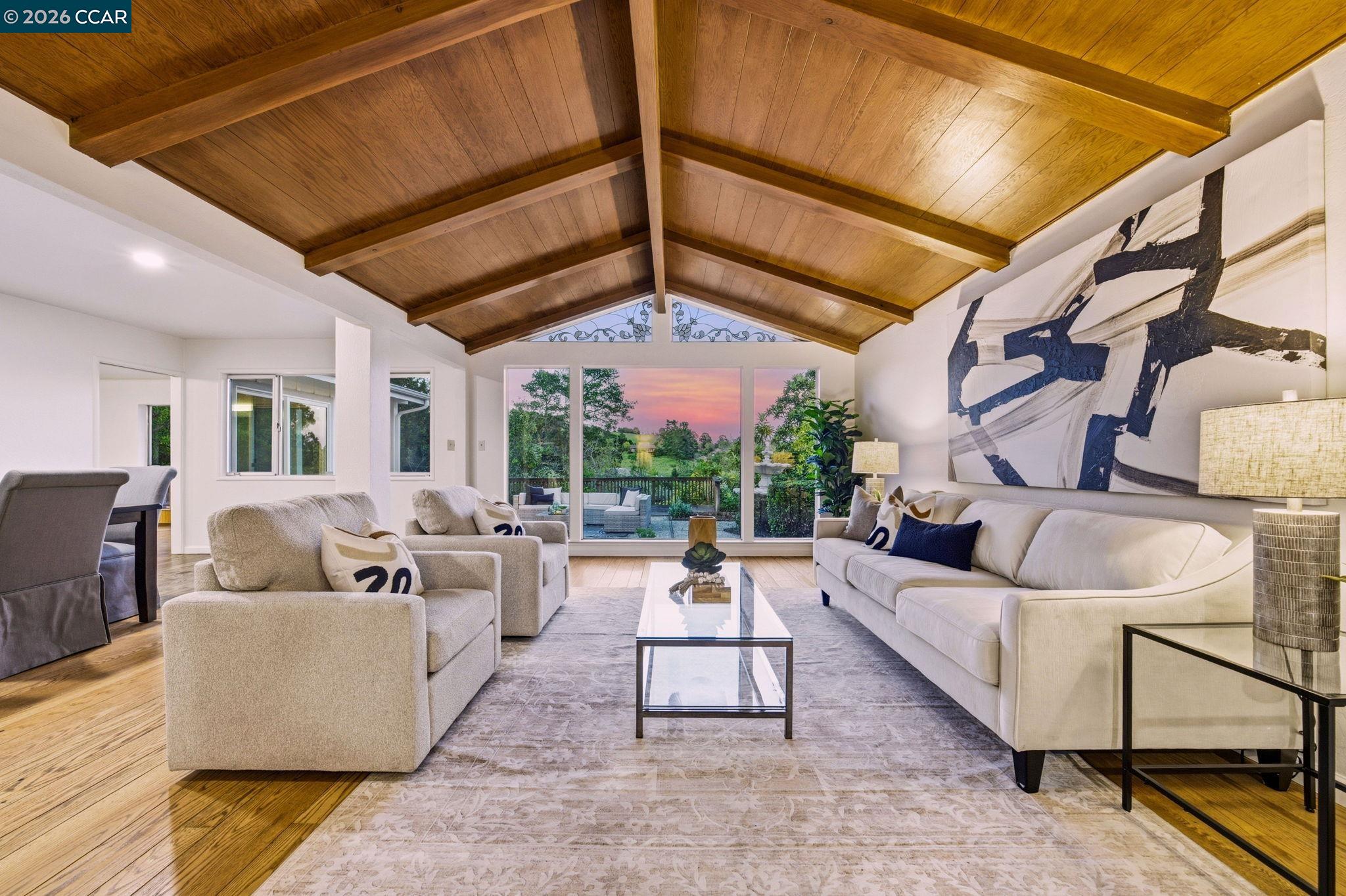 Detail Gallery Image 12 of 60 For 61 Sullivan Dr, Moraga,  CA 94556 - 4 Beds | 2/1 Baths